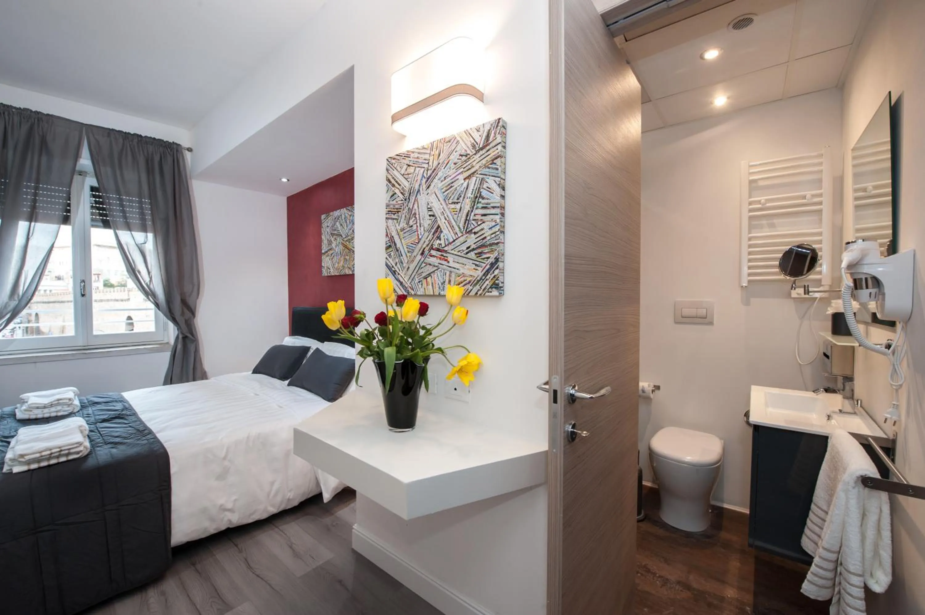 Photo of the whole room, Bed in Brunelleschi Holidays Hostel