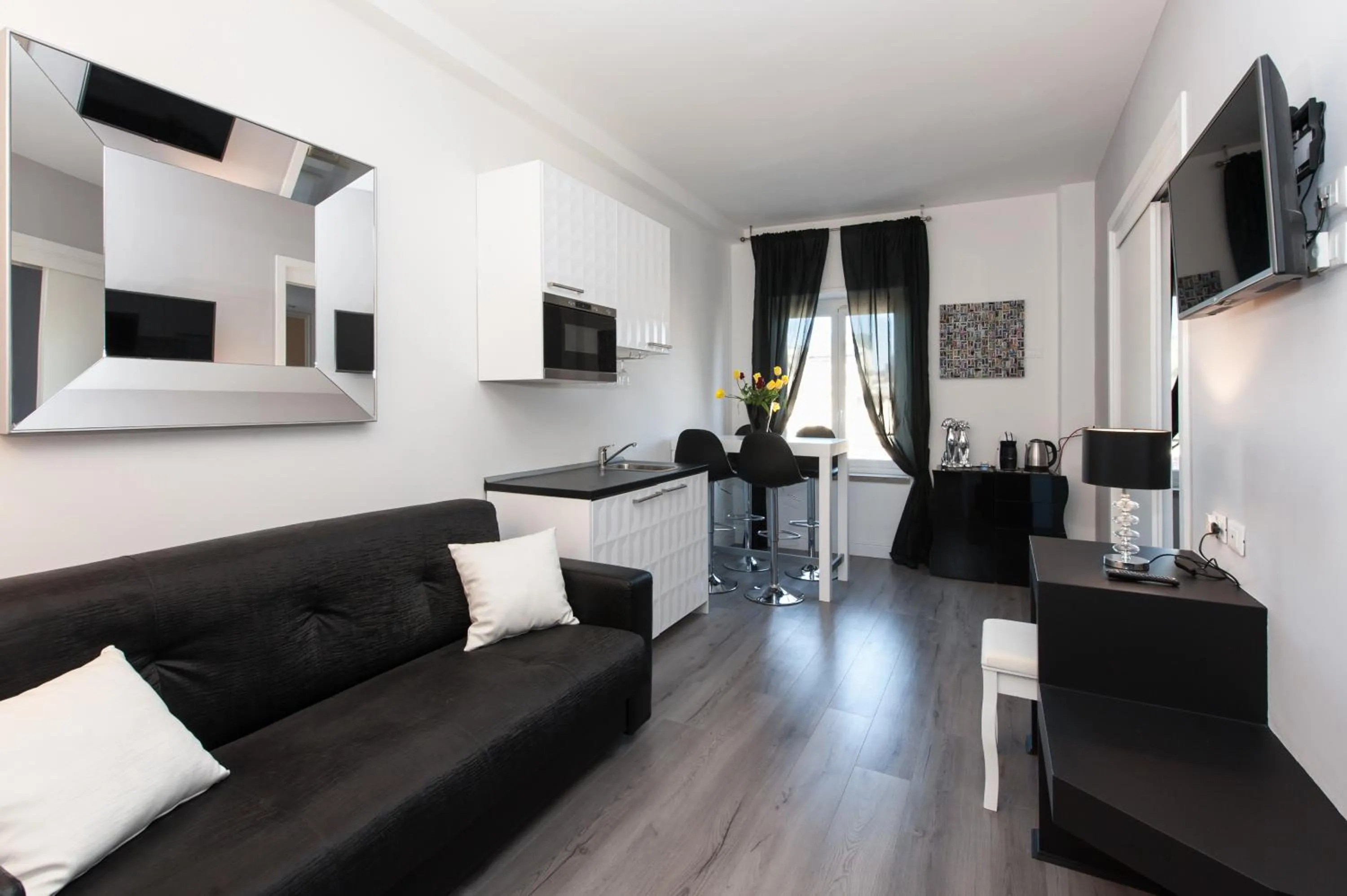 Kitchen or kitchenette in Brunelleschi Holidays Hostel