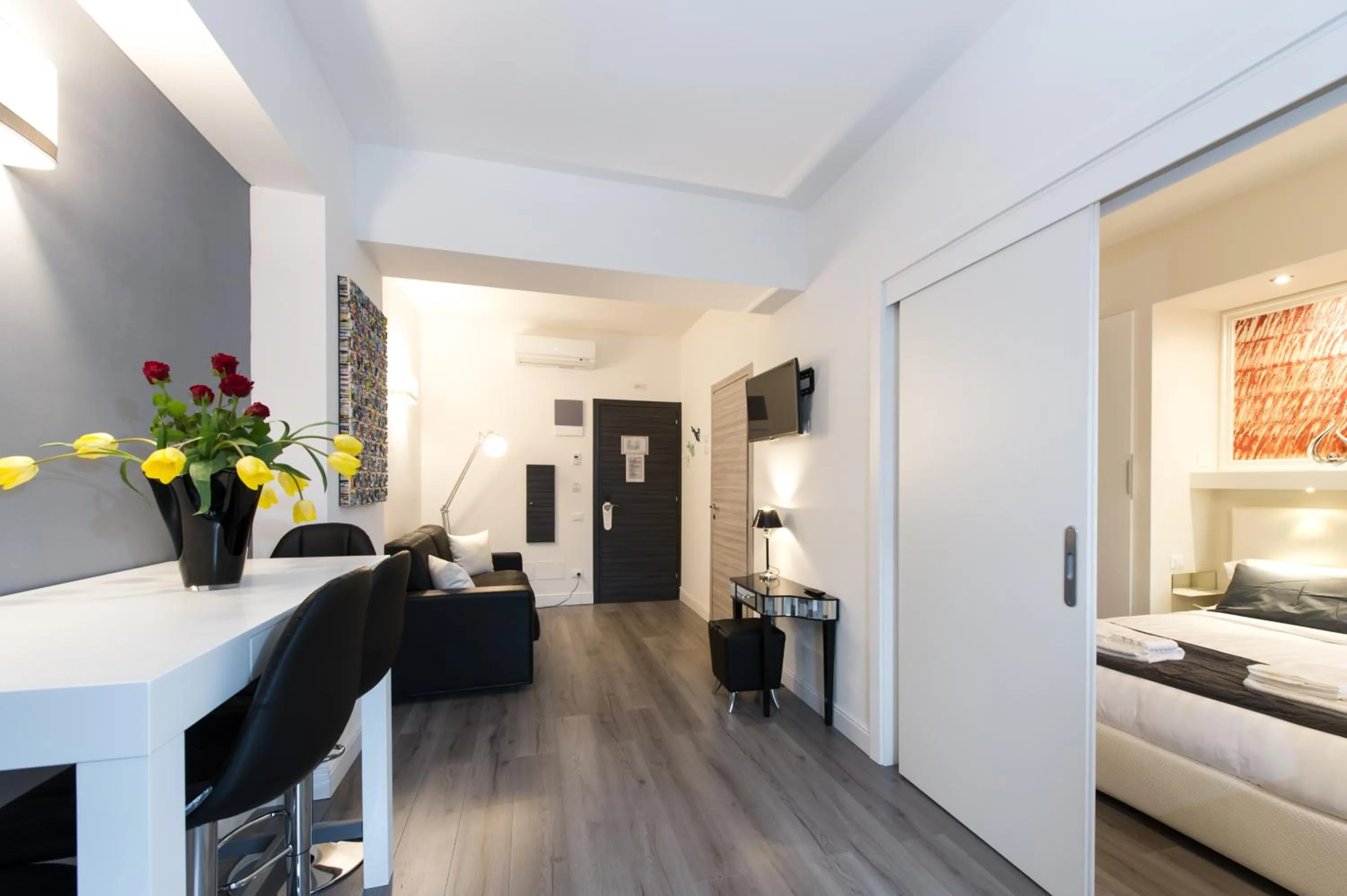 Photo of the whole room, Bed in Brunelleschi Holidays Hostel