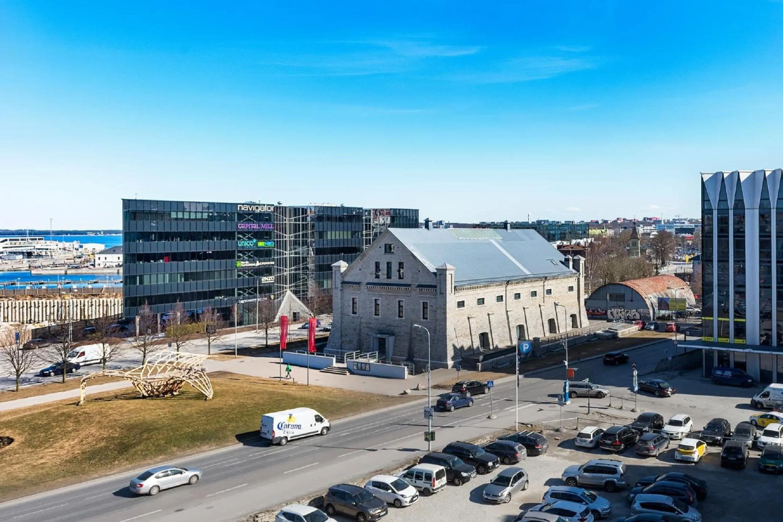 Facade/entrance in Lighthouse Apartments