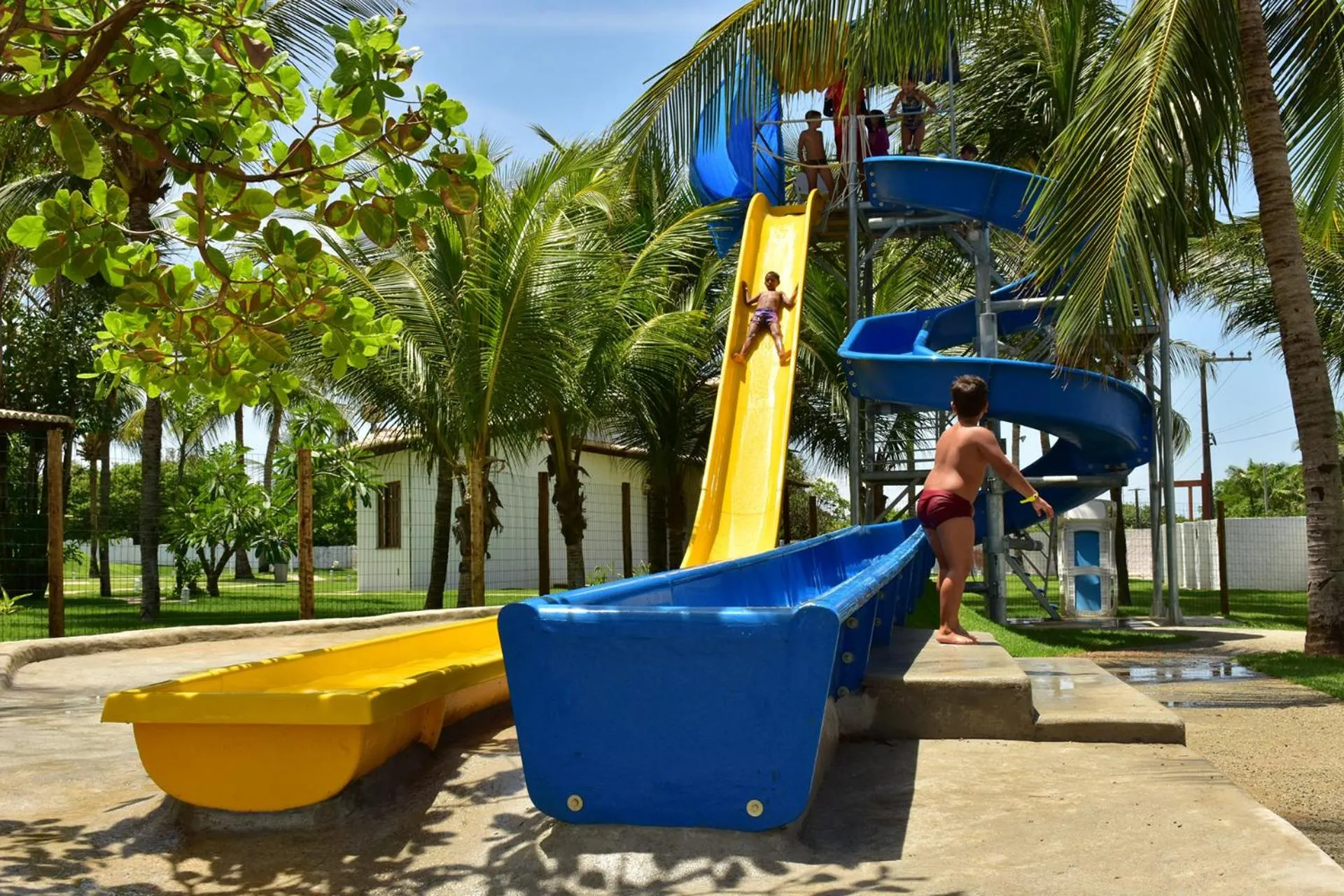 Entertainment in Acquapipa Resort