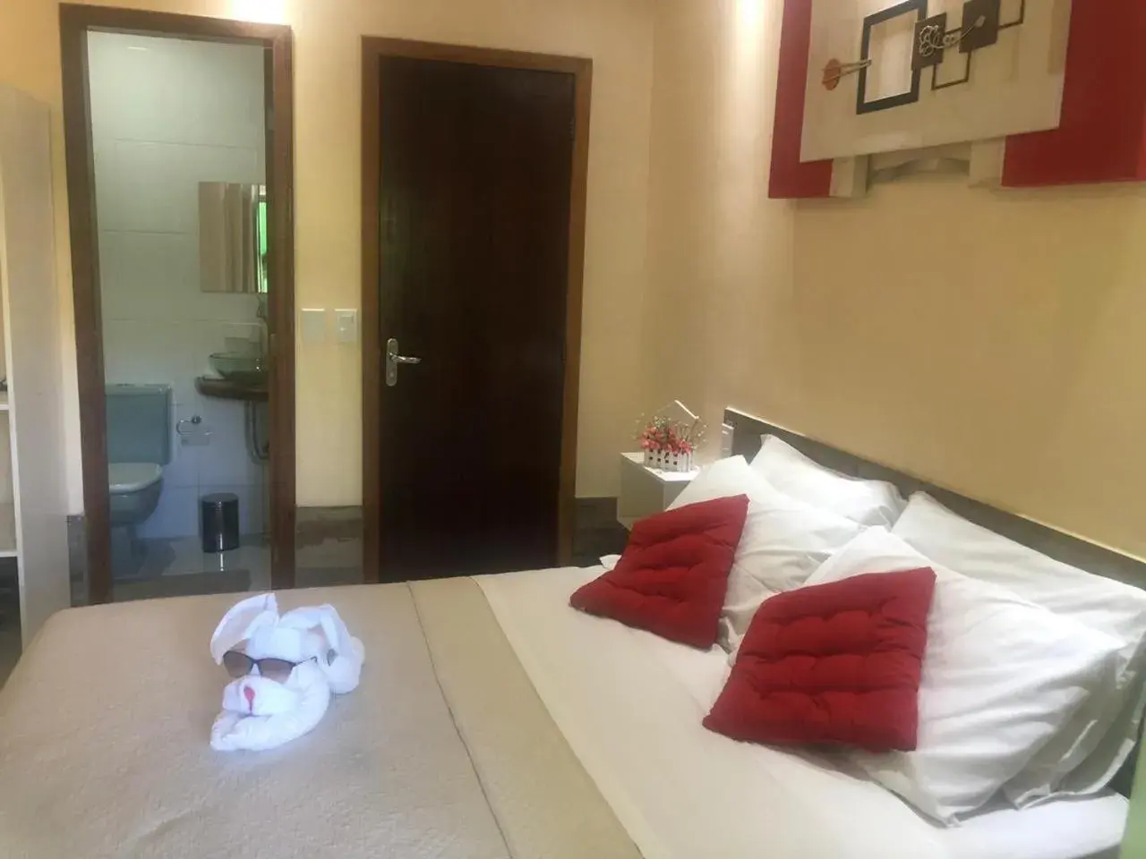 Double Room with Private Bathroom in Pousada Caminho do Pontal Double Room with Private Bathroom in Pousada Caminho do Pontal