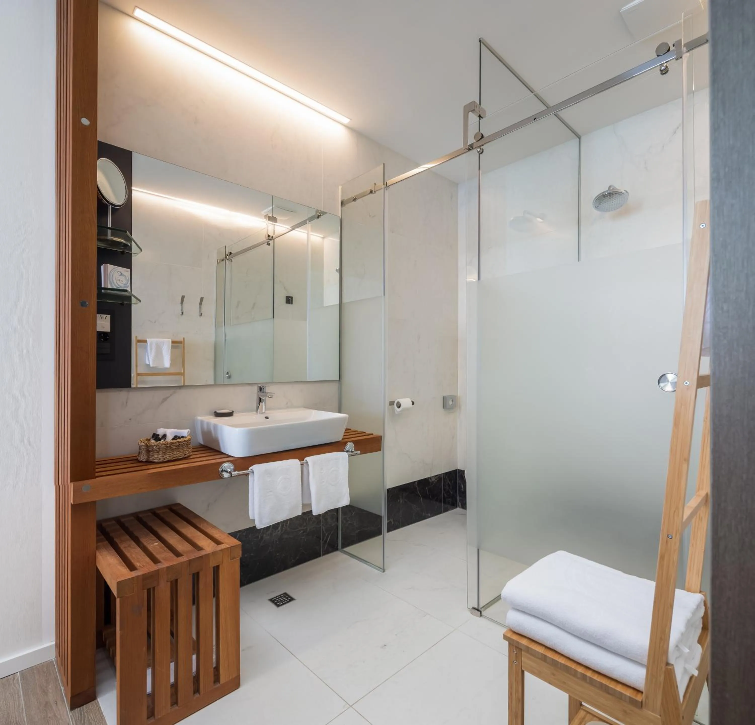 Shower in Hotel Ola - Adults Only