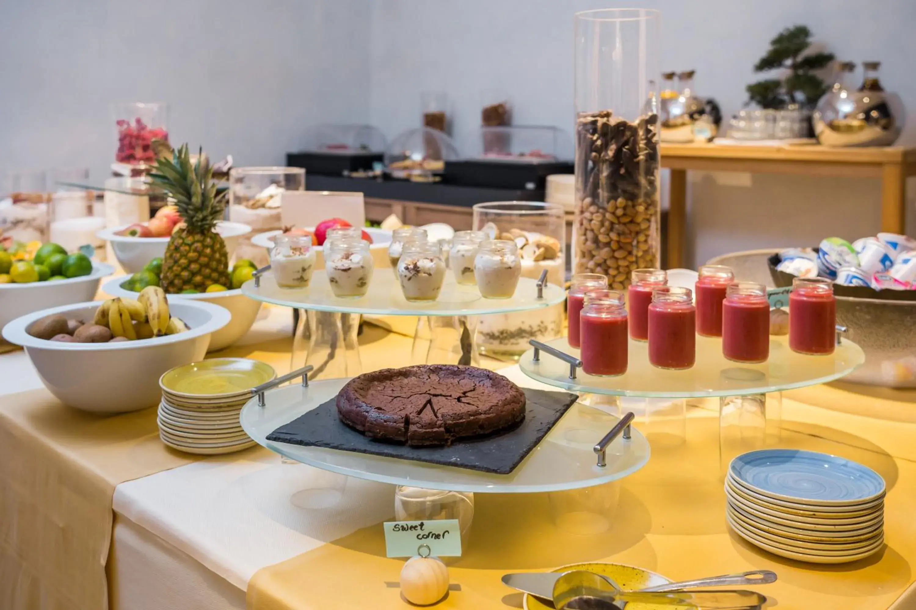 Food and drinks in Hotel Ola - Adults Only Food and drinks in Hotel Ola - Adults Only