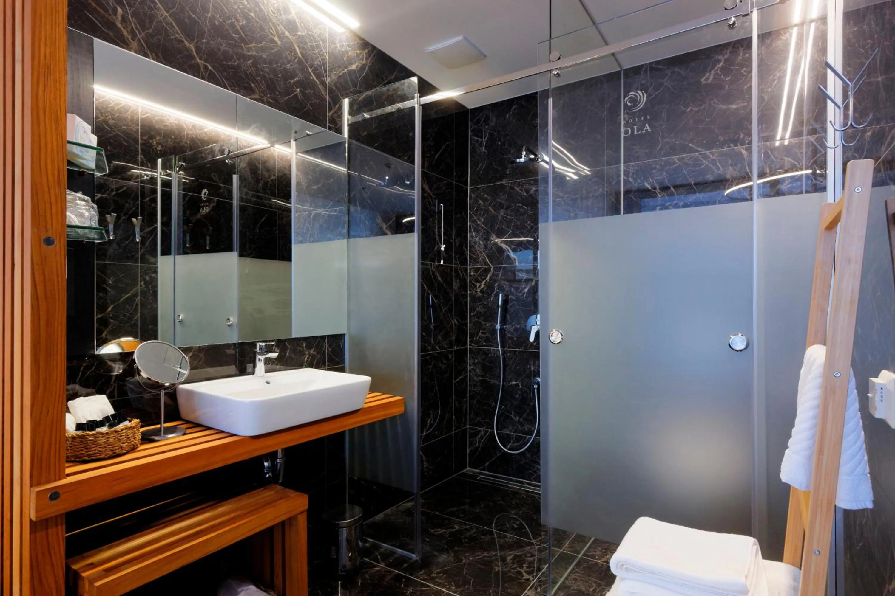 Shower in Hotel Ola - Adults Only