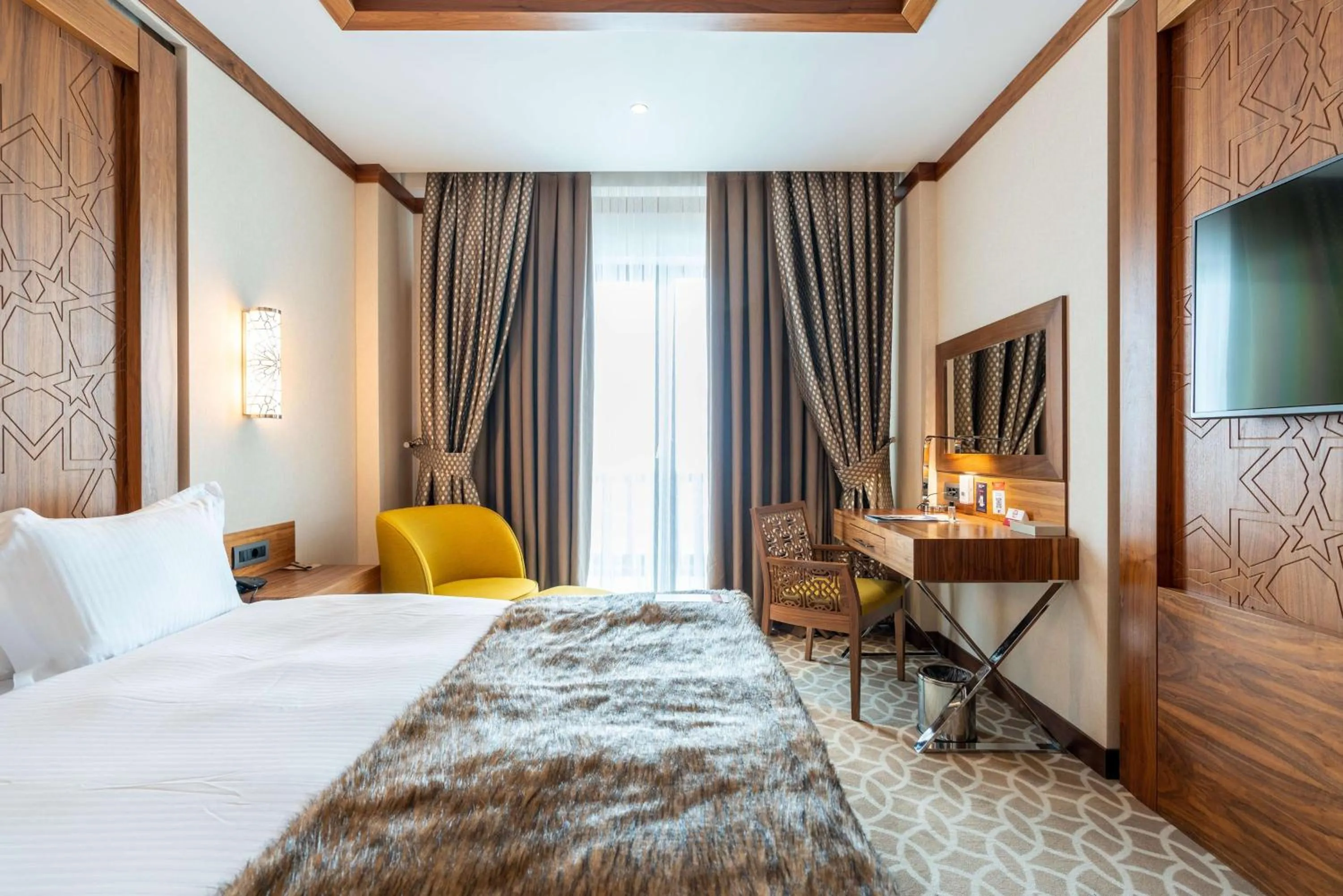 Bedroom, Bed in Das 3917