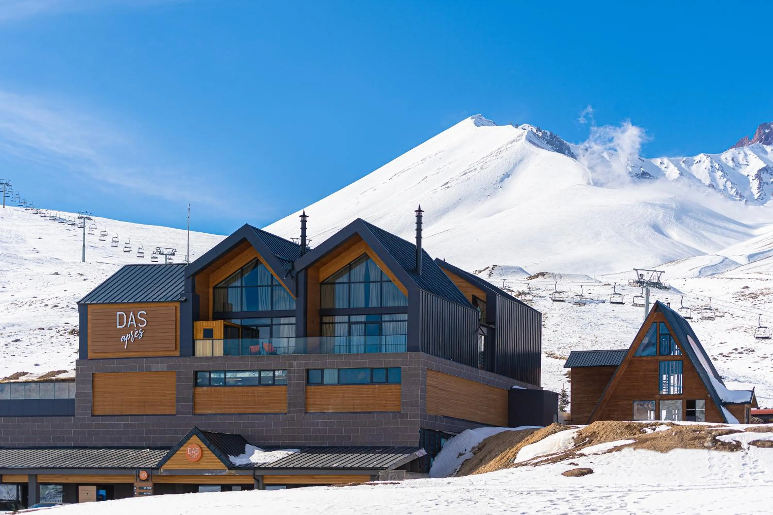 Property building in Das 3917