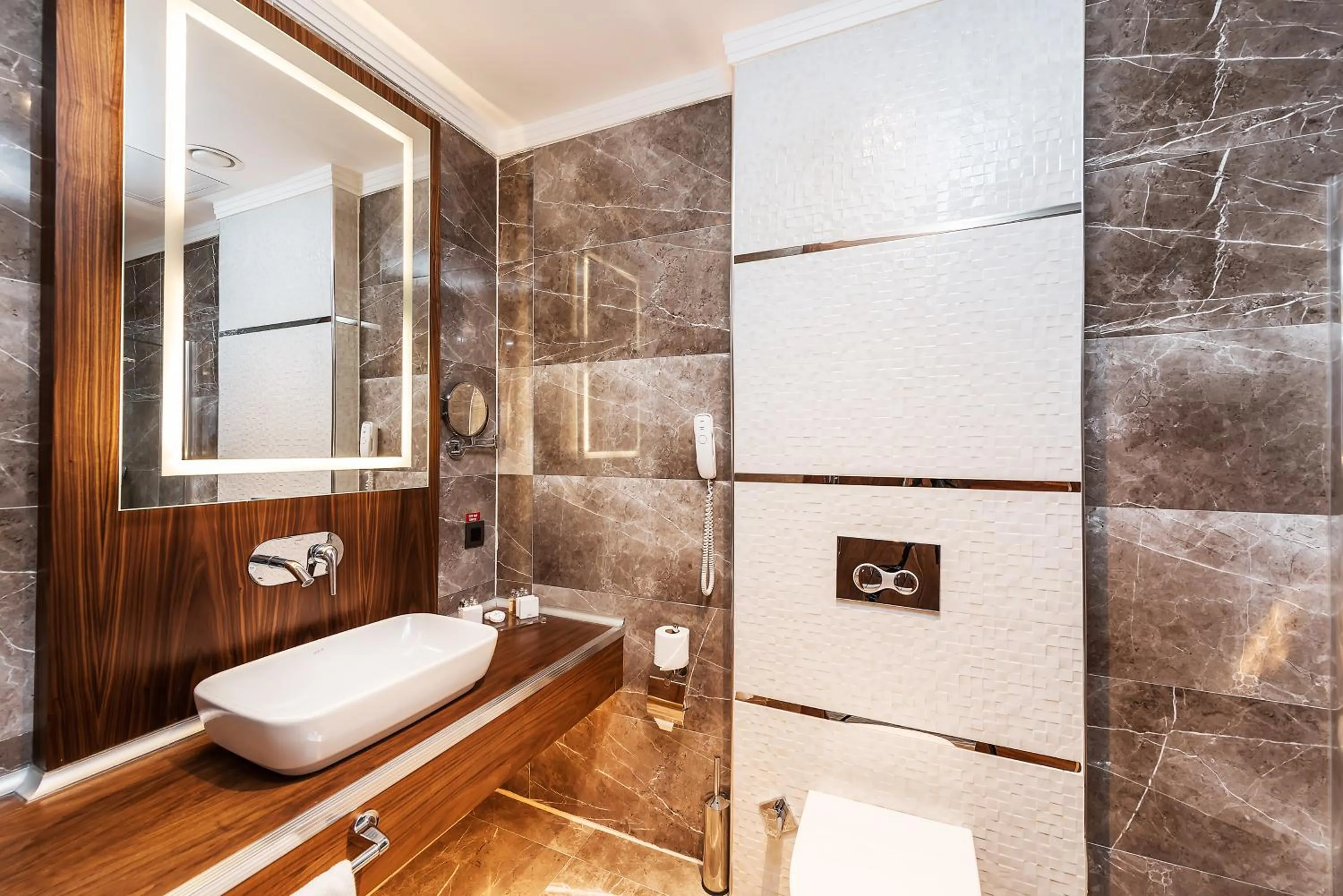 Bathroom in Das 3917