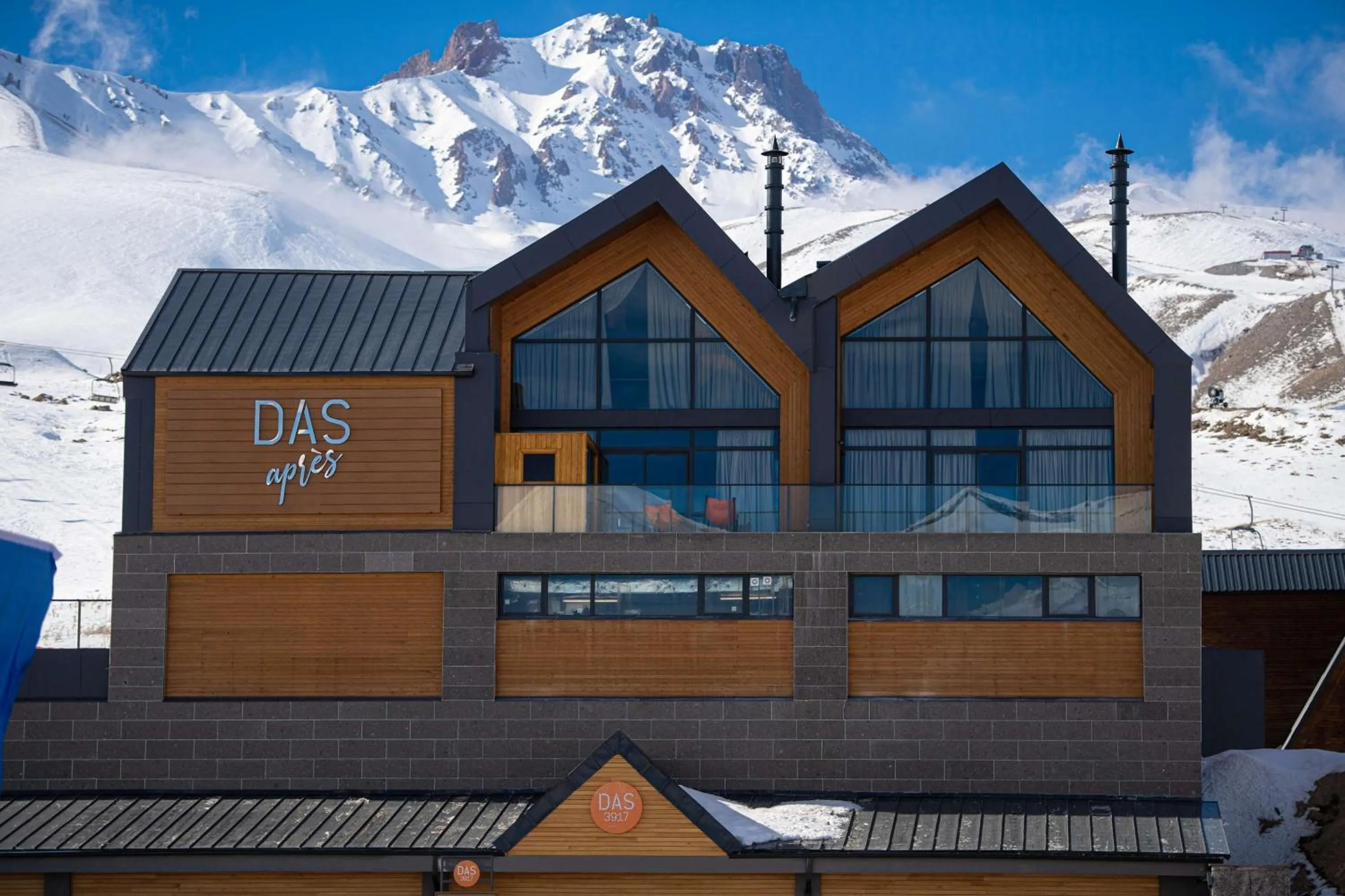 Property building in Das 3917