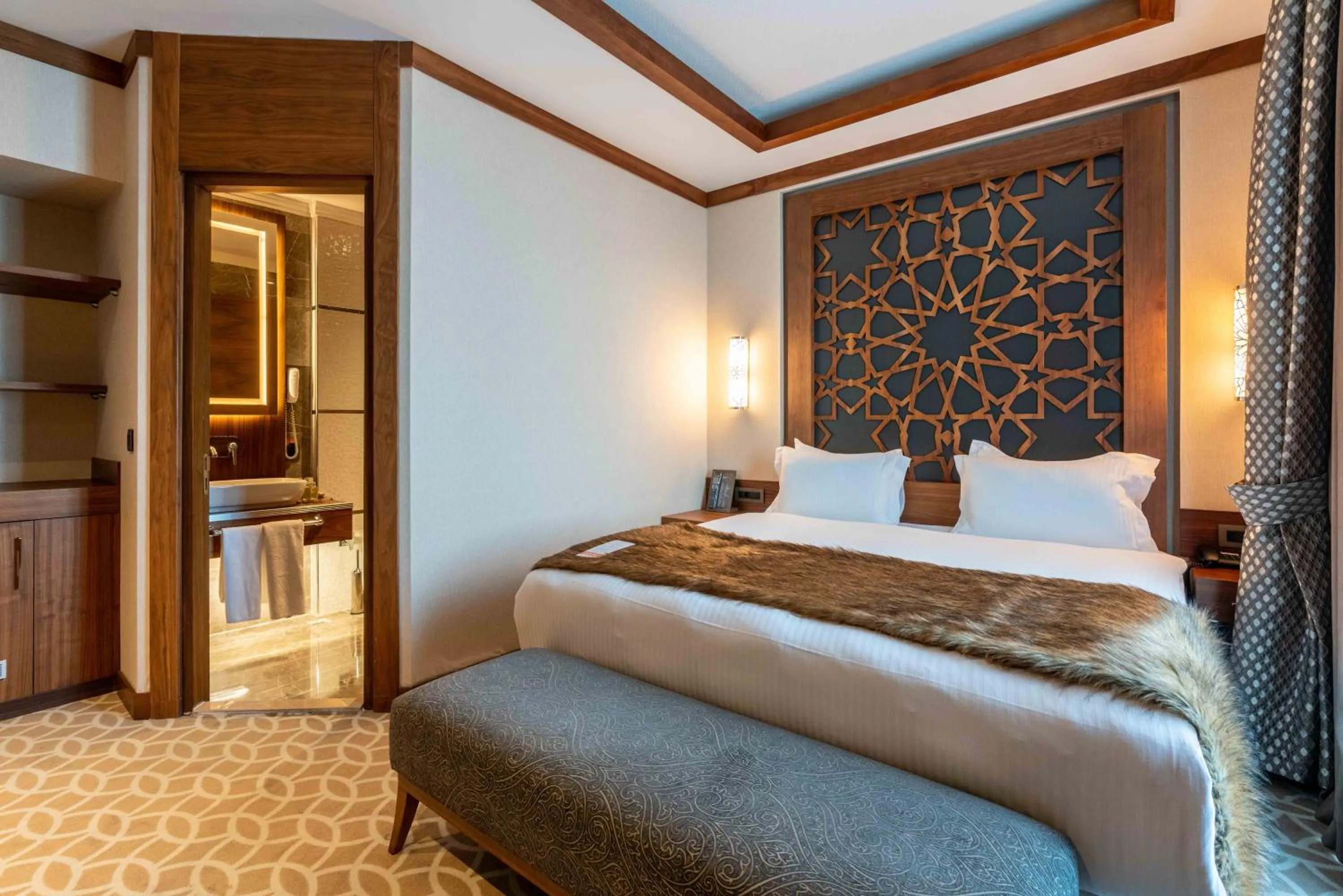 Massage, Bed in Das 3917