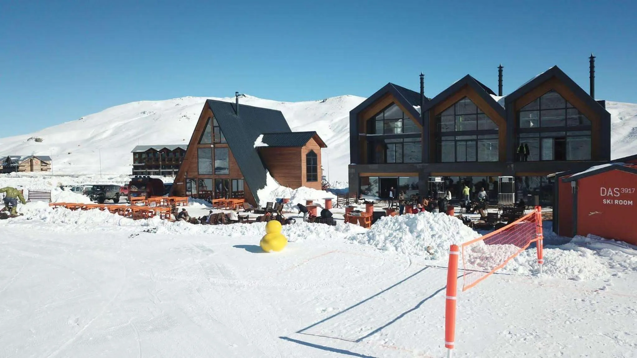 Property building in Das 3917