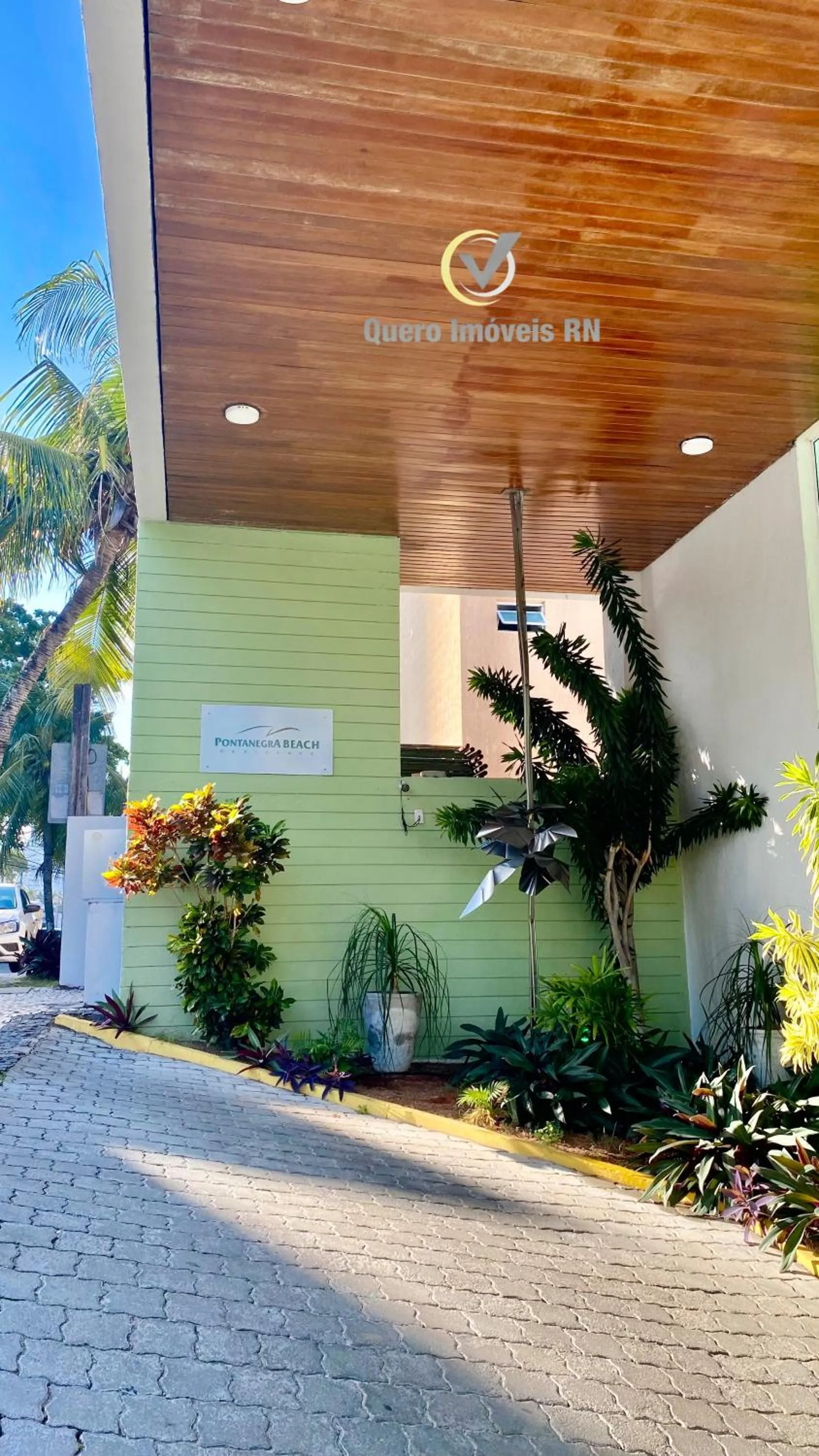 Property building in Ponta Negra Beach beira-mar