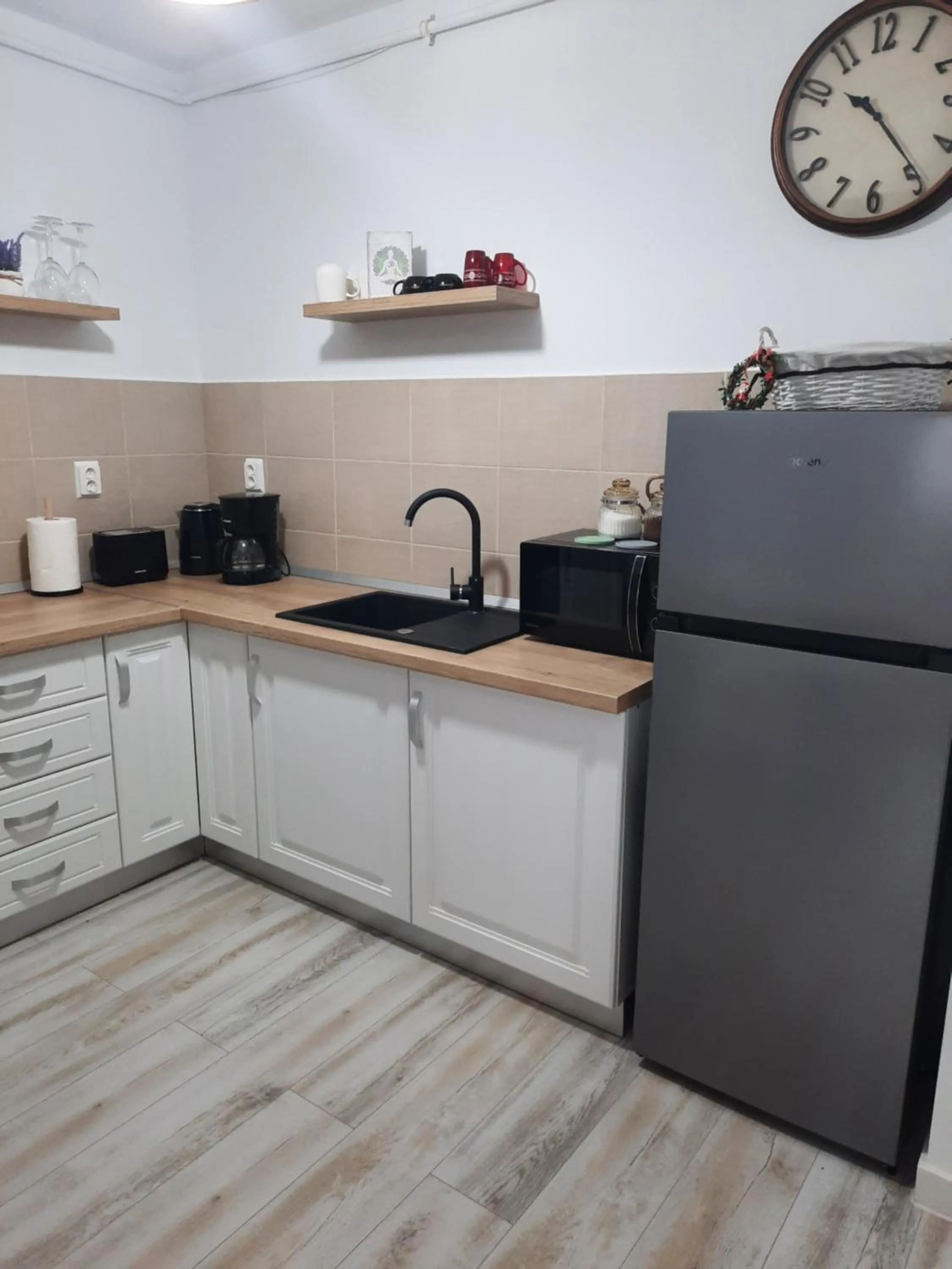 Kitchen or kitchenette in Olivia's Home