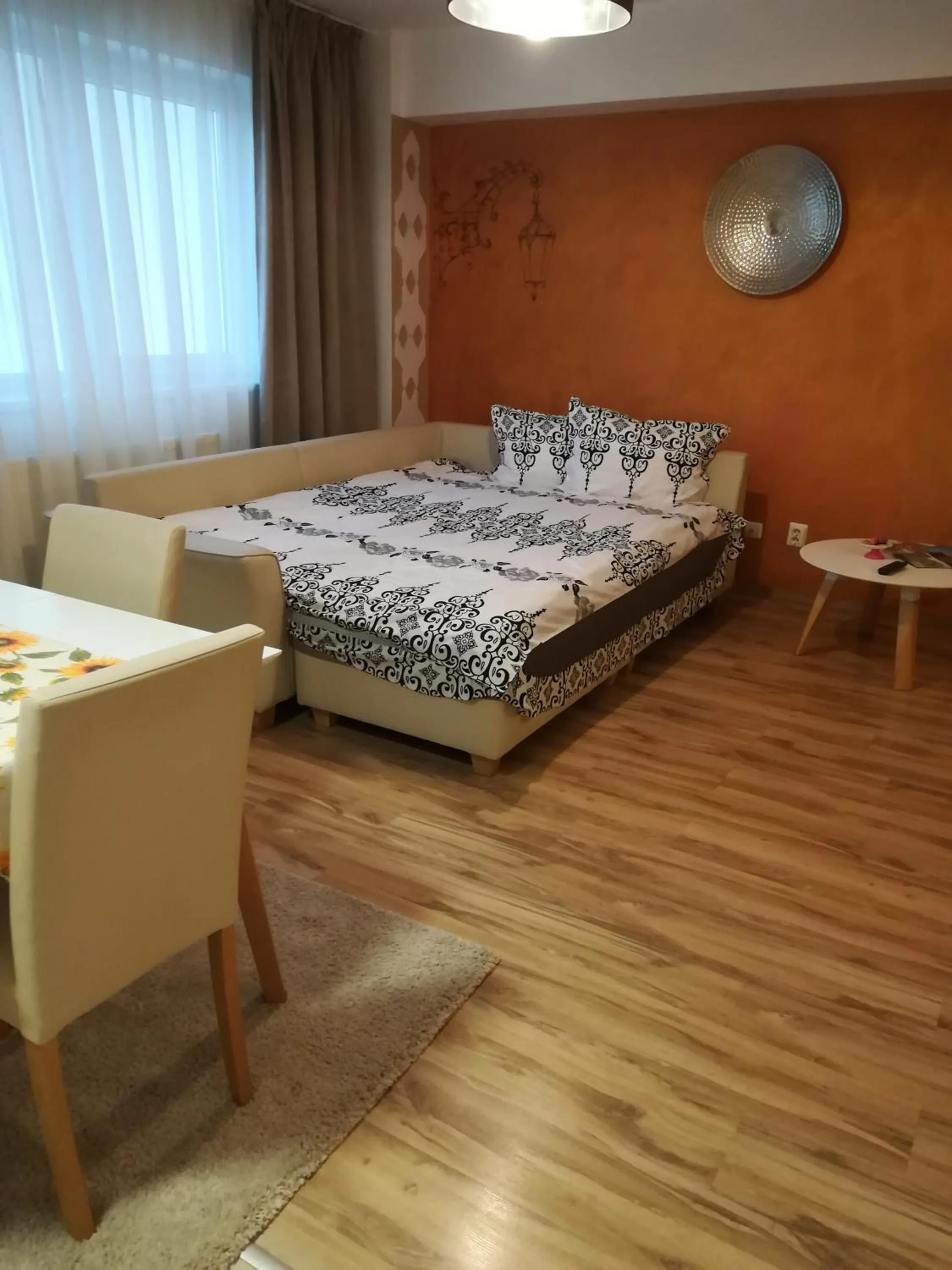 Photo of the whole room, Bed in Olivia's Home