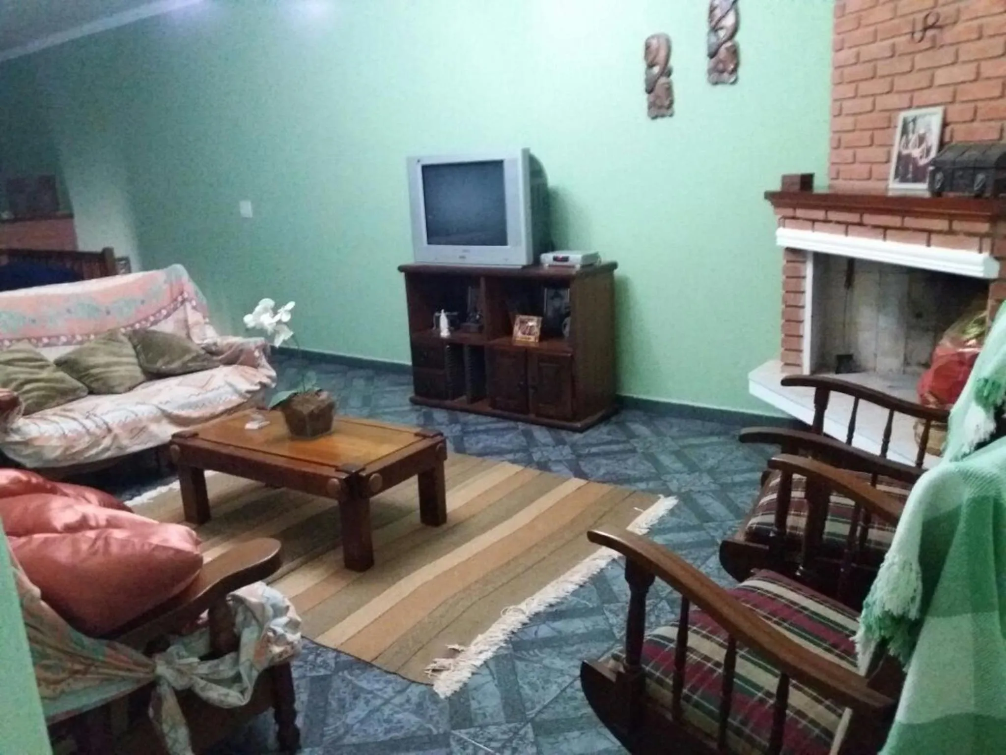 Communal lounge/ TV room in Atibaia - Casa de Campo