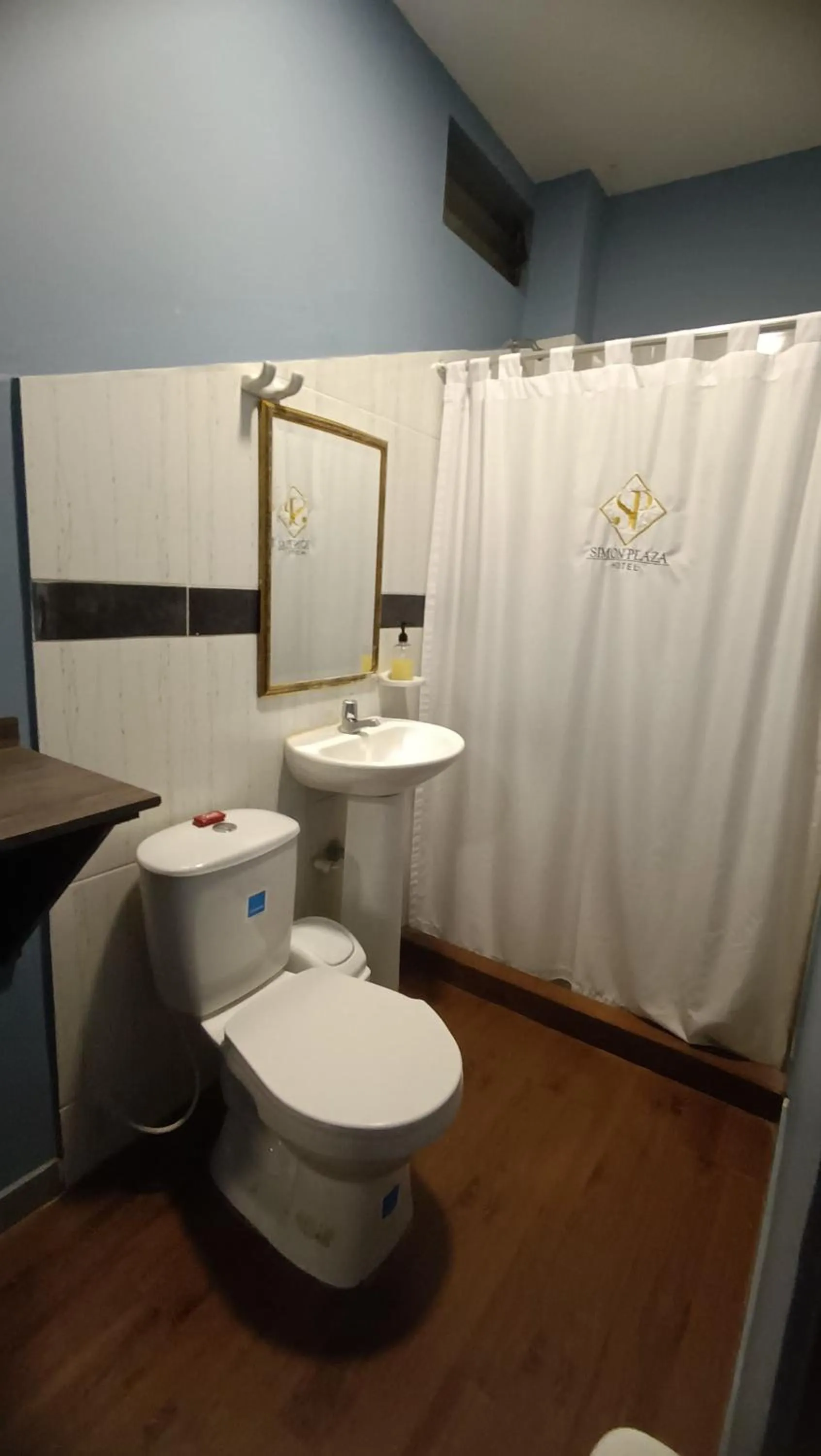 Bathroom in Hotel Simón Plaza