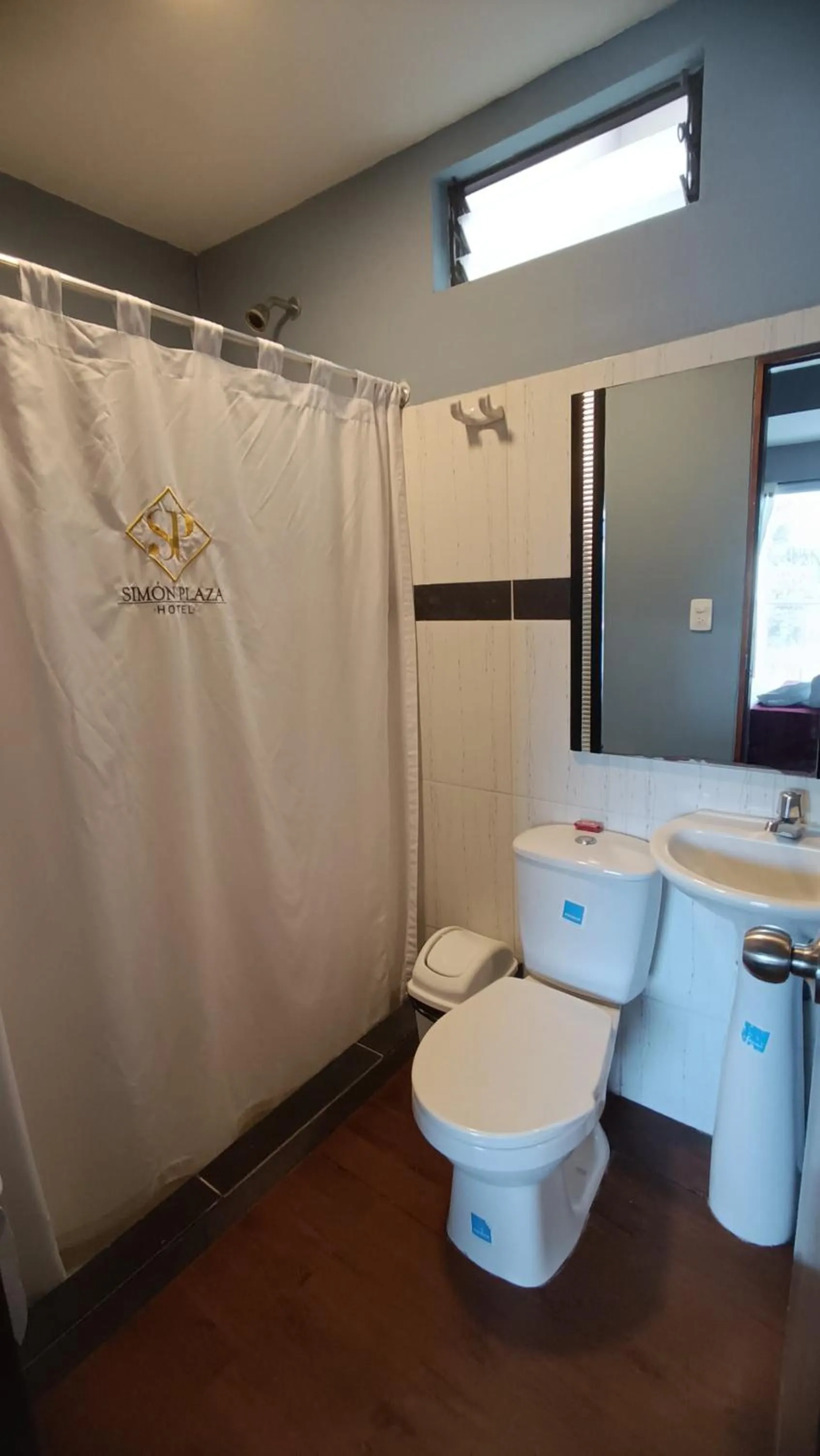 Bathroom in Hotel Simón Plaza