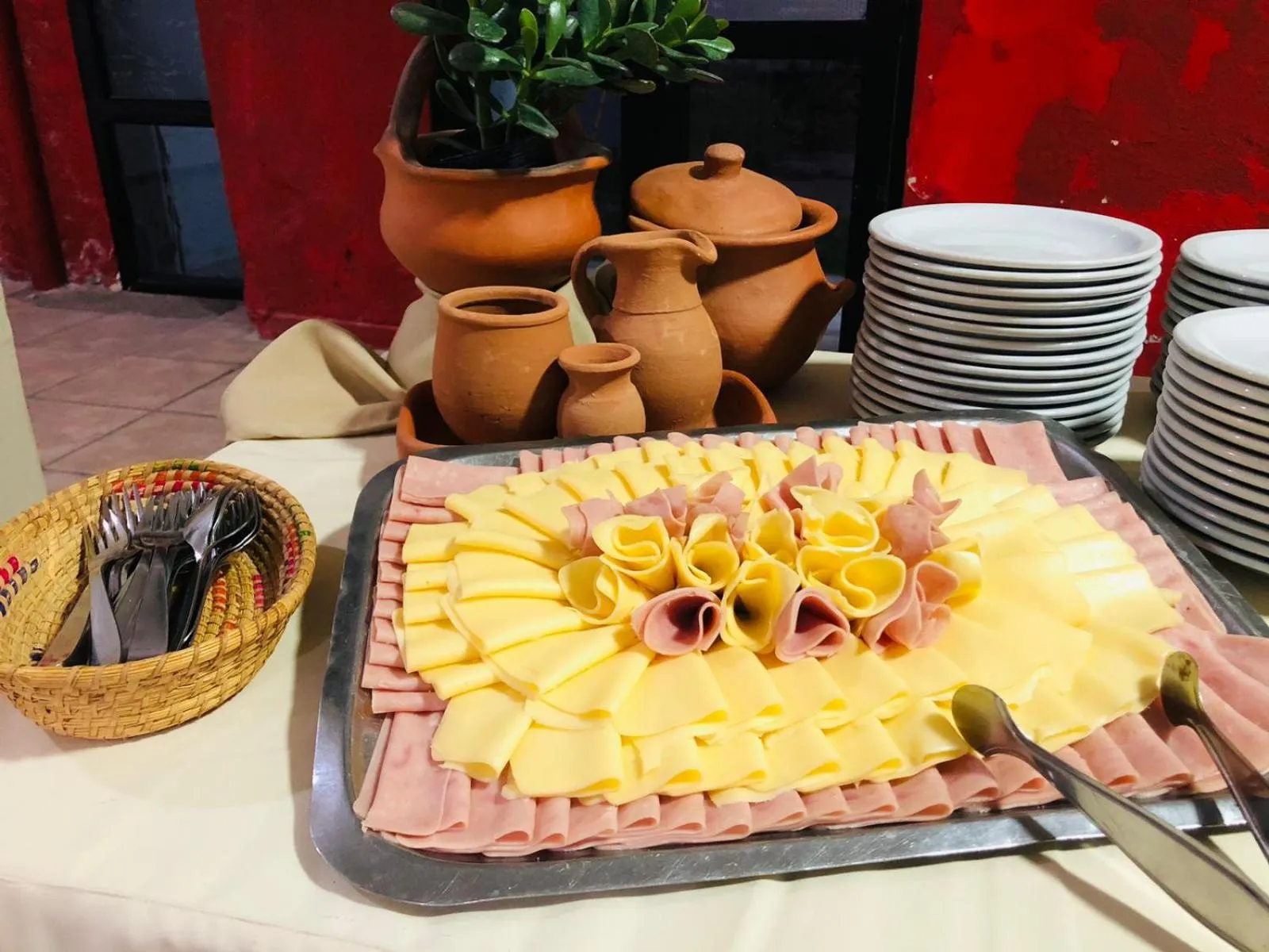 Food and drinks in Grand Hotel by MH