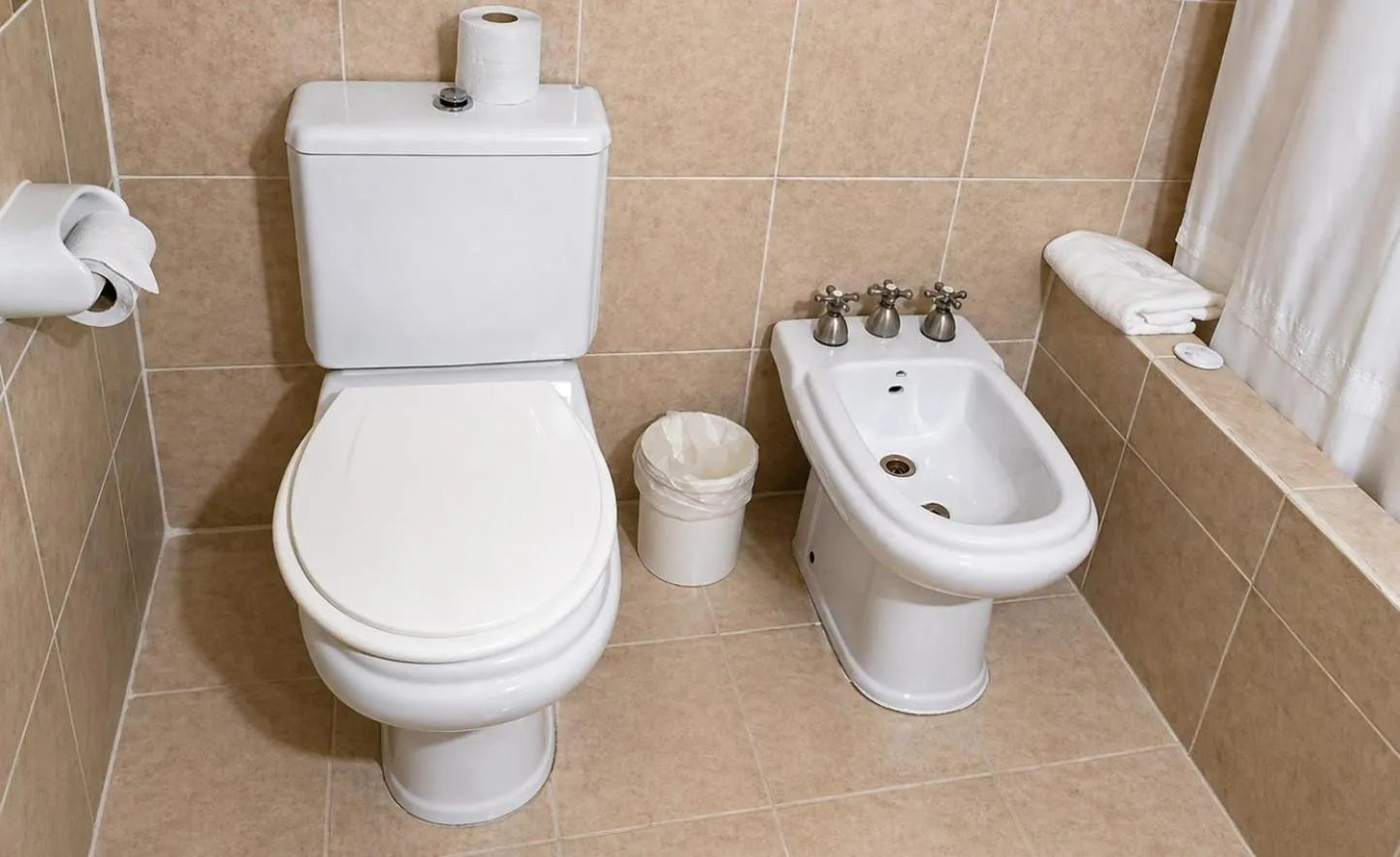 Bathroom in Grand Hotel by MH