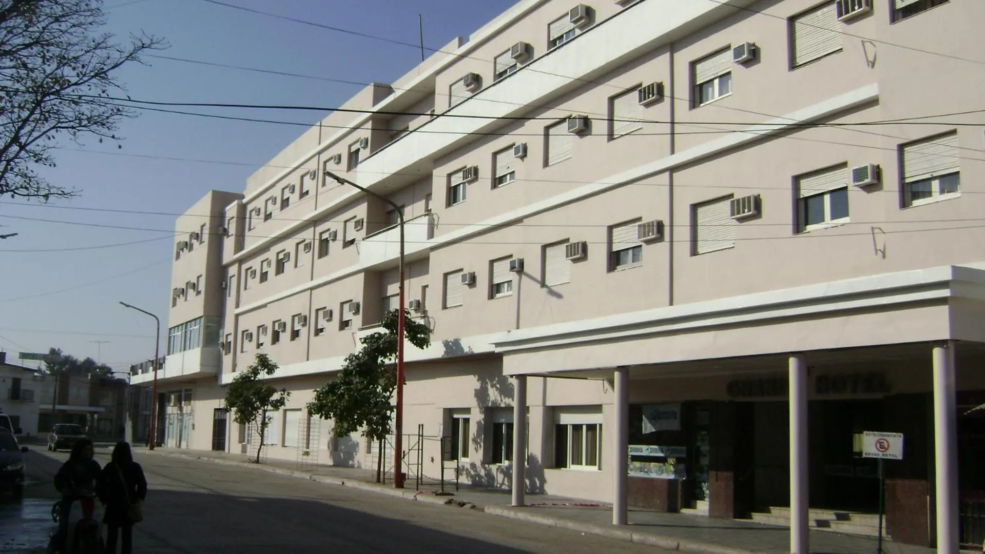 Facade/entrance in Grand Hotel by MH