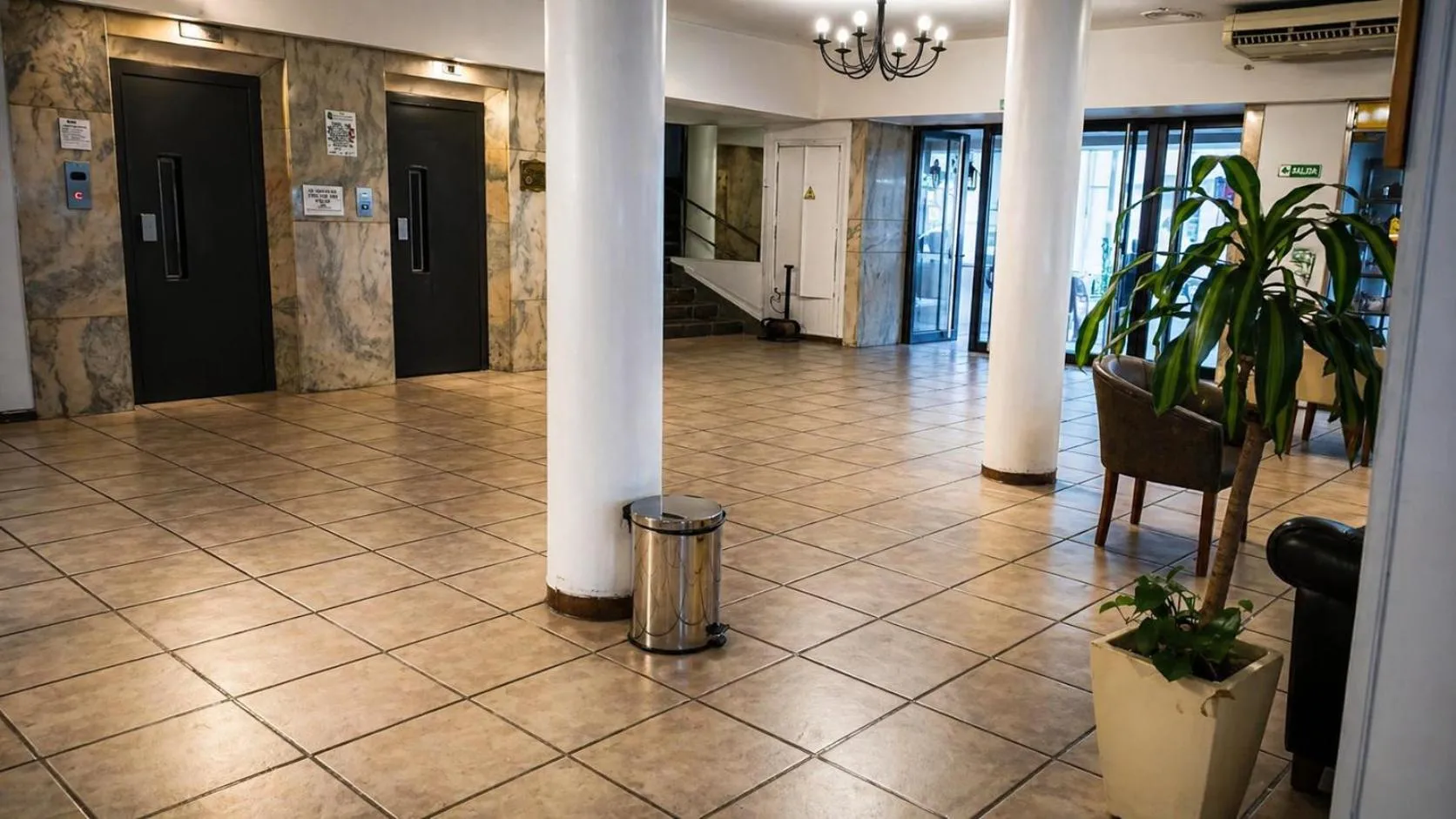 Lobby or reception in Grand Hotel by MH