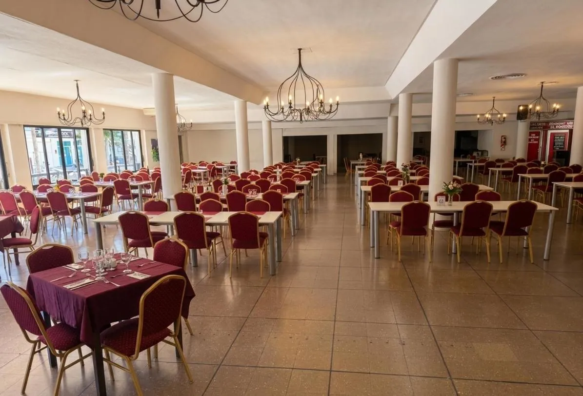 Dining area in Grand Hotel by MH