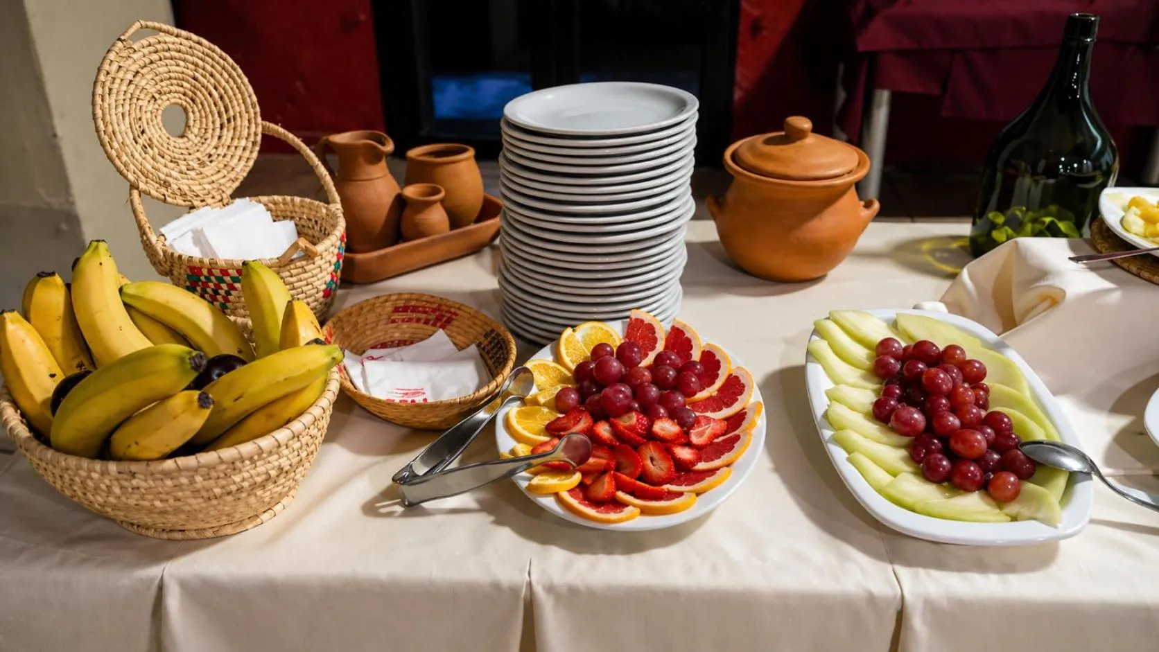 Breakfast in Grand Hotel by MH
