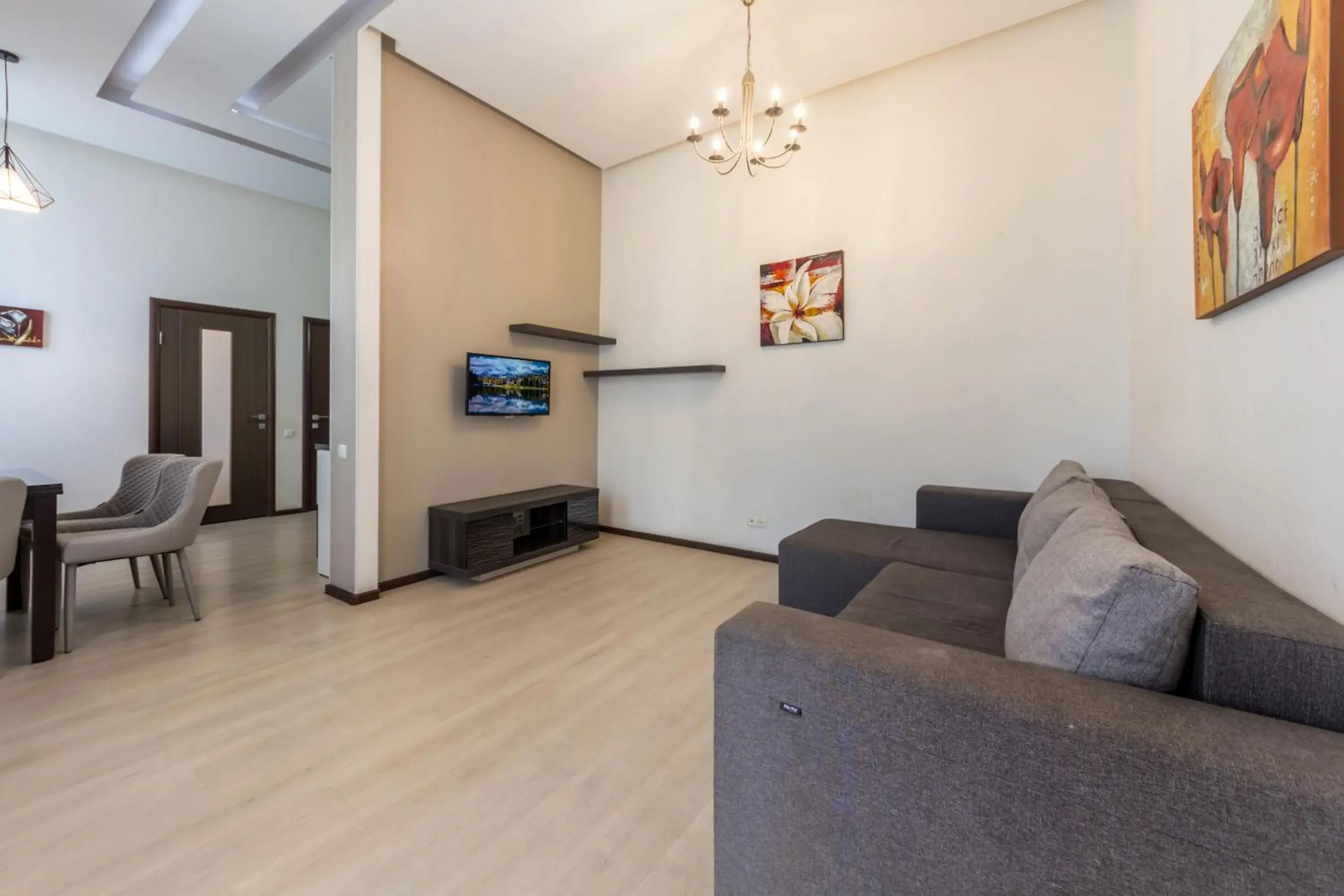 One-Bedroom Apartment with Balcony - Mykhailivs'ka St, 24V in DayFlat Apartments on Mykhailivs'ka One-Bedroom Apartment with Balcony - Mykhailivs'ka St, 24V in DayFlat Apartments on Mykhailivs'ka