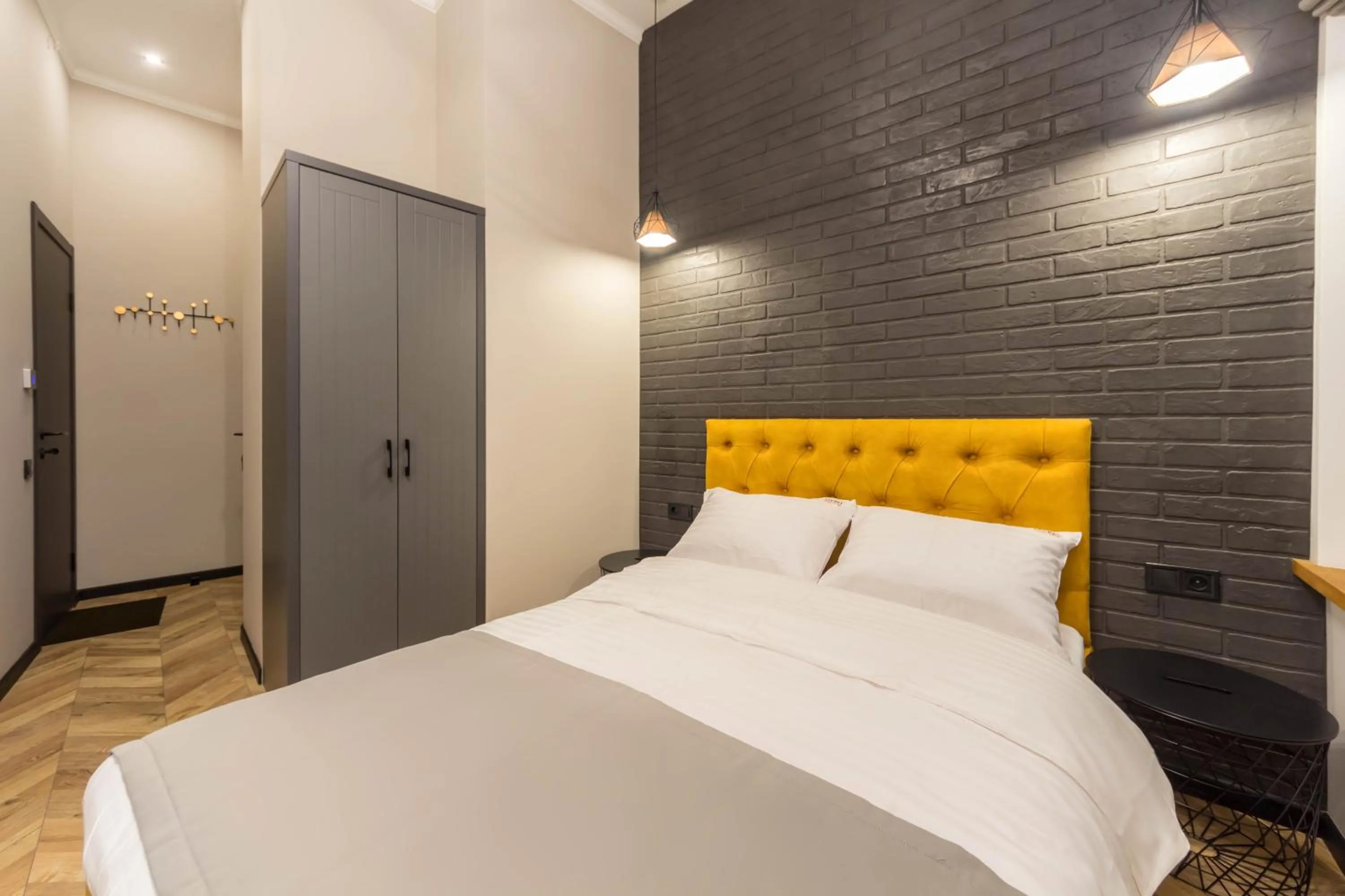 Studio with Balcony - Mykhailivska str. 24V in DayFlat Apartments on Mykhailivs'ka
