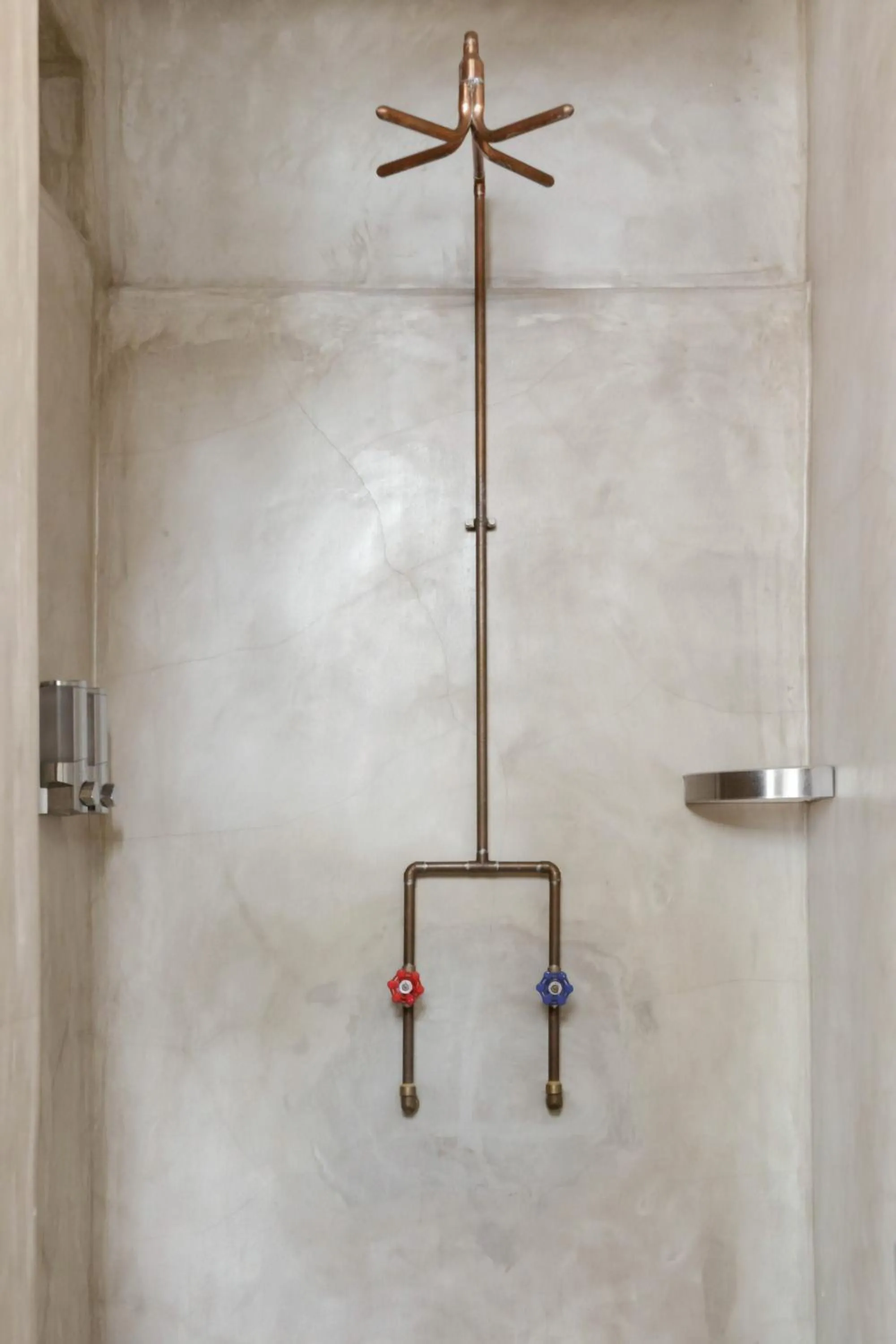 Shower in TROPICALIA by DW