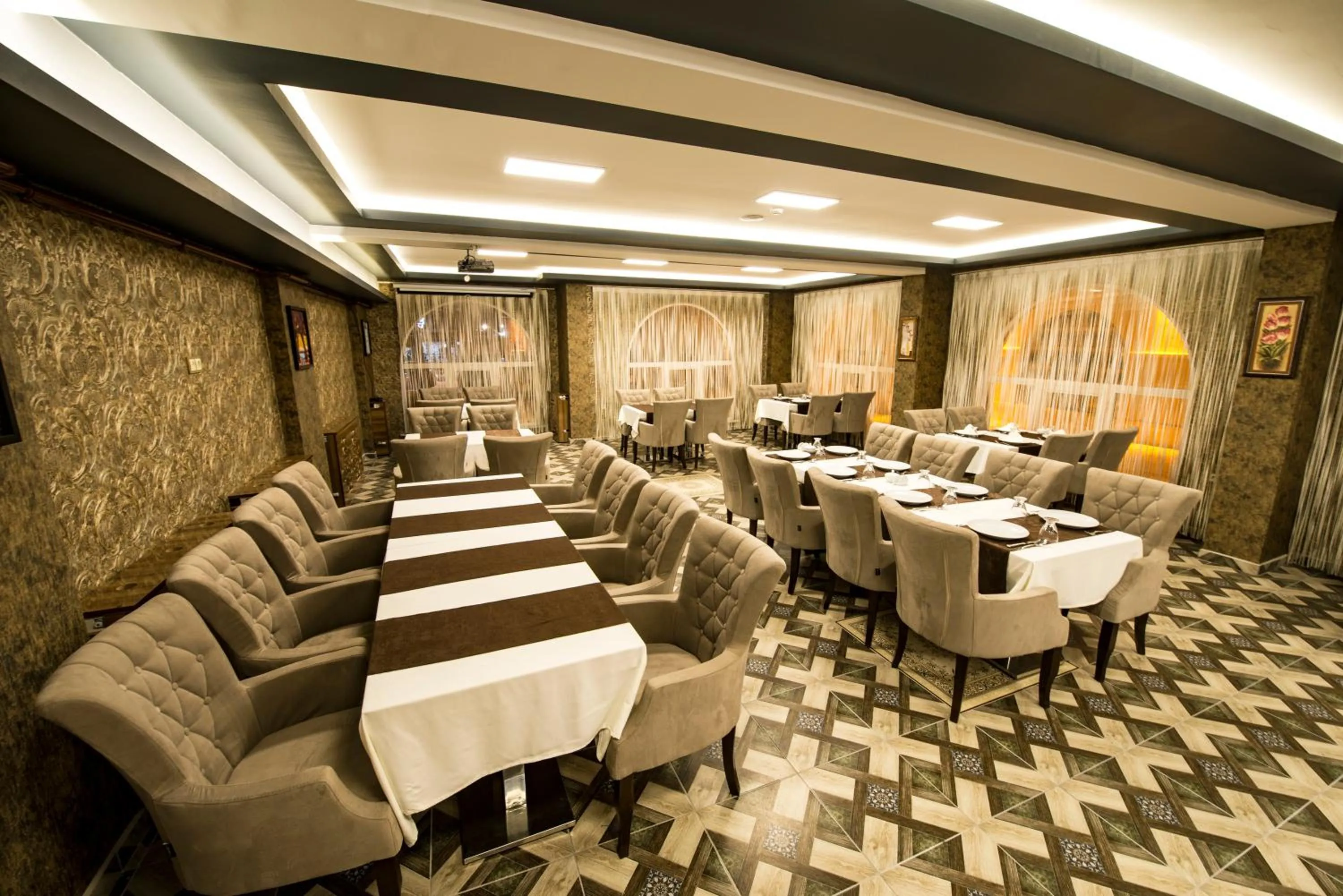 Food in Kars-i Si̇ri̇n Otel