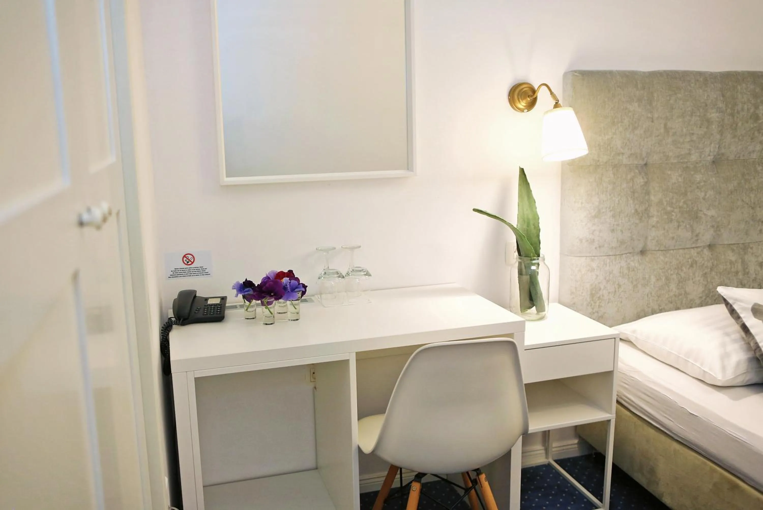 Other, Bed in Hotel Delfin