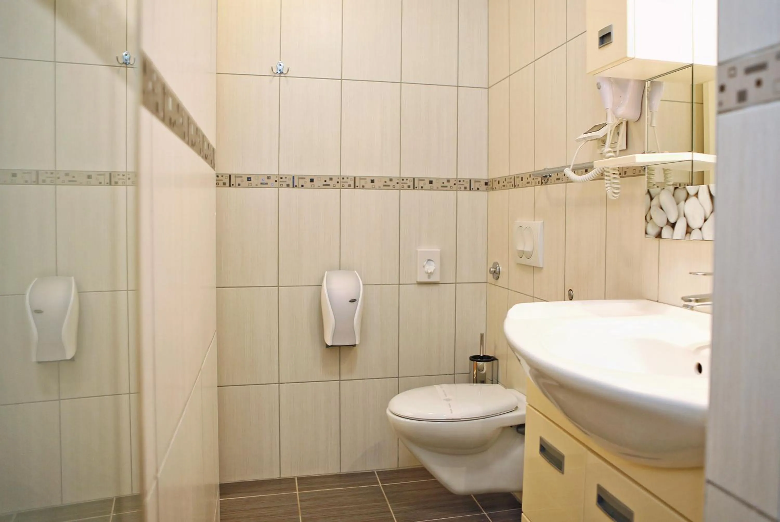 Toilet in Hotel Delfin