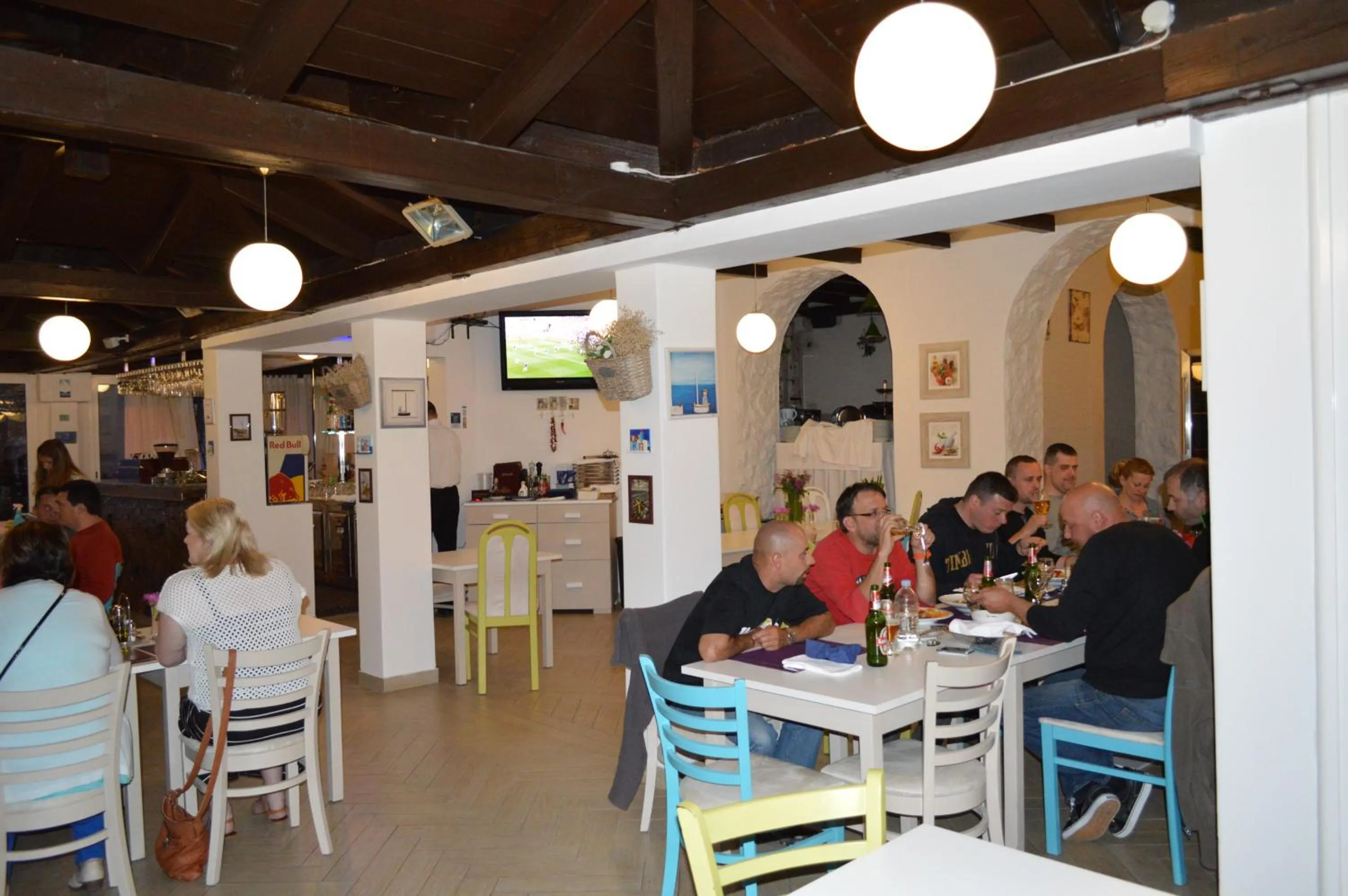 Restaurant/places to eat in Hotel Delfin