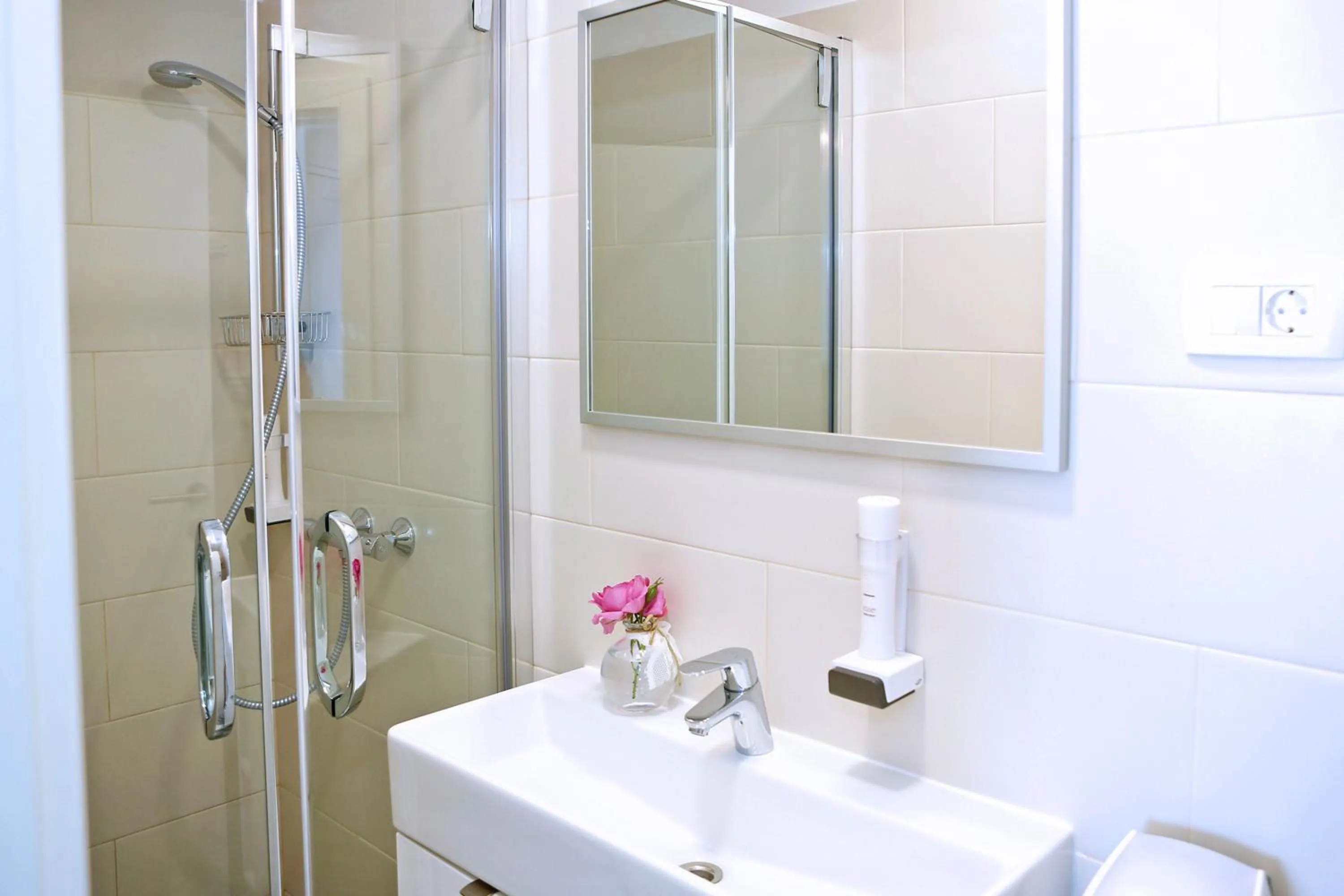 Bathroom in Hotel Delfin