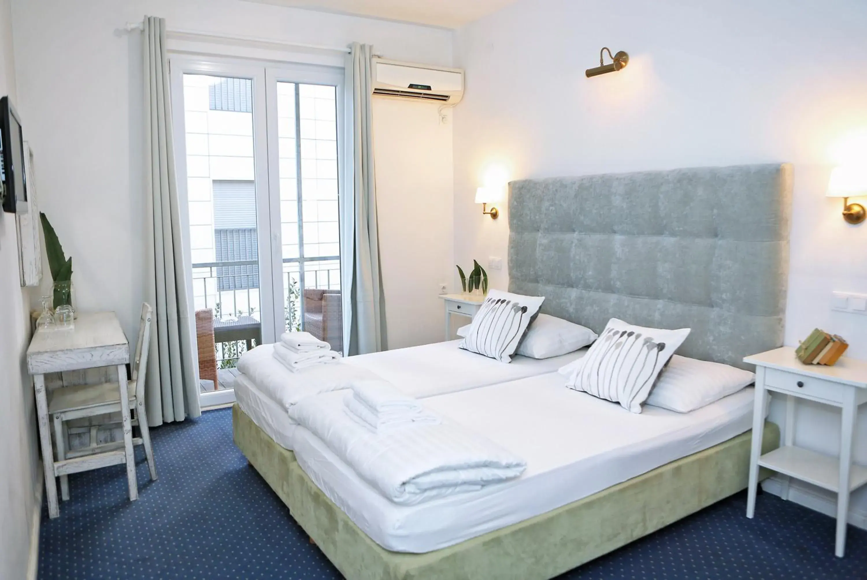 Double or Twin Room with Balcony - single occupancy in Hotel Delfin Double or Twin Room with Balcony - single occupancy in Hotel Delfin