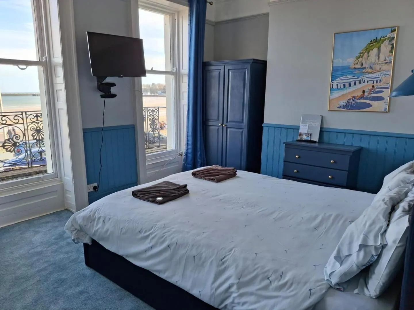 Sea view, Bed in The Leam Hotel