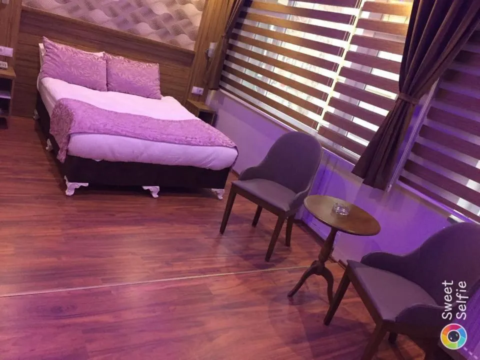 Bedroom, Bed in Göznur Otel