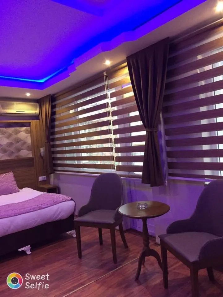 Bedroom in Göznur Otel