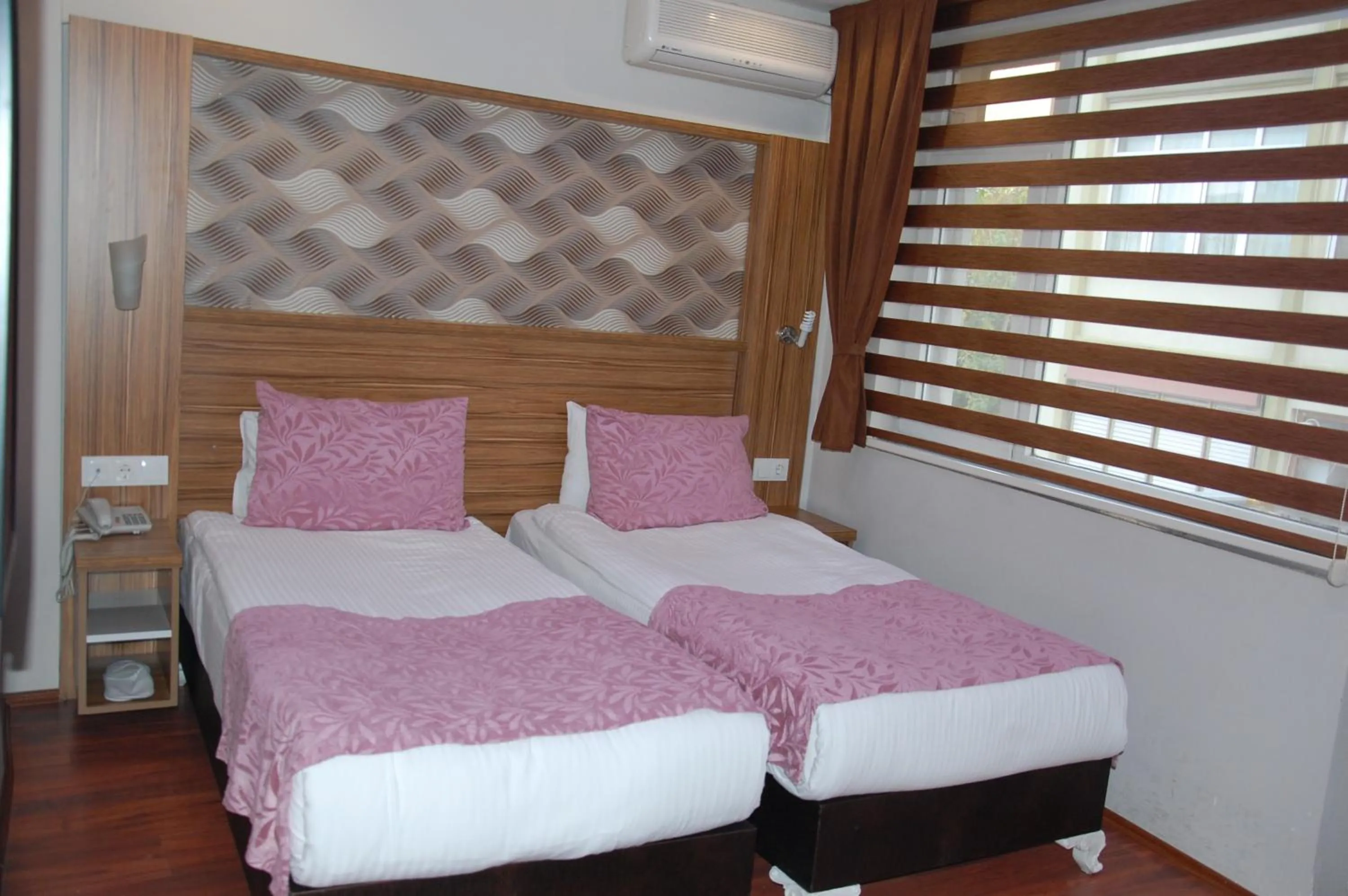 Bed in Göznur Otel