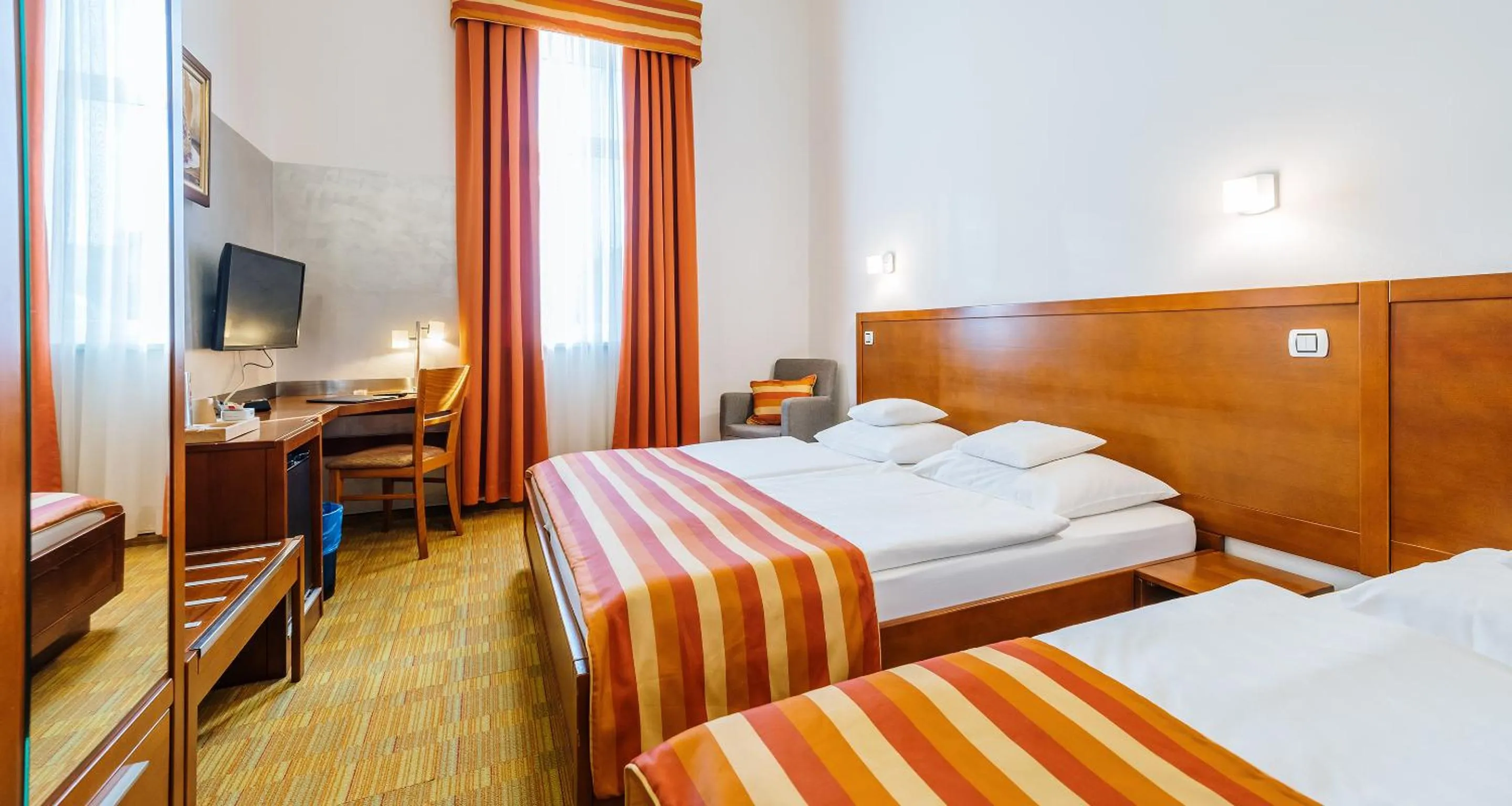 Bedroom, Bed in Best Western Airport Hotel Stella