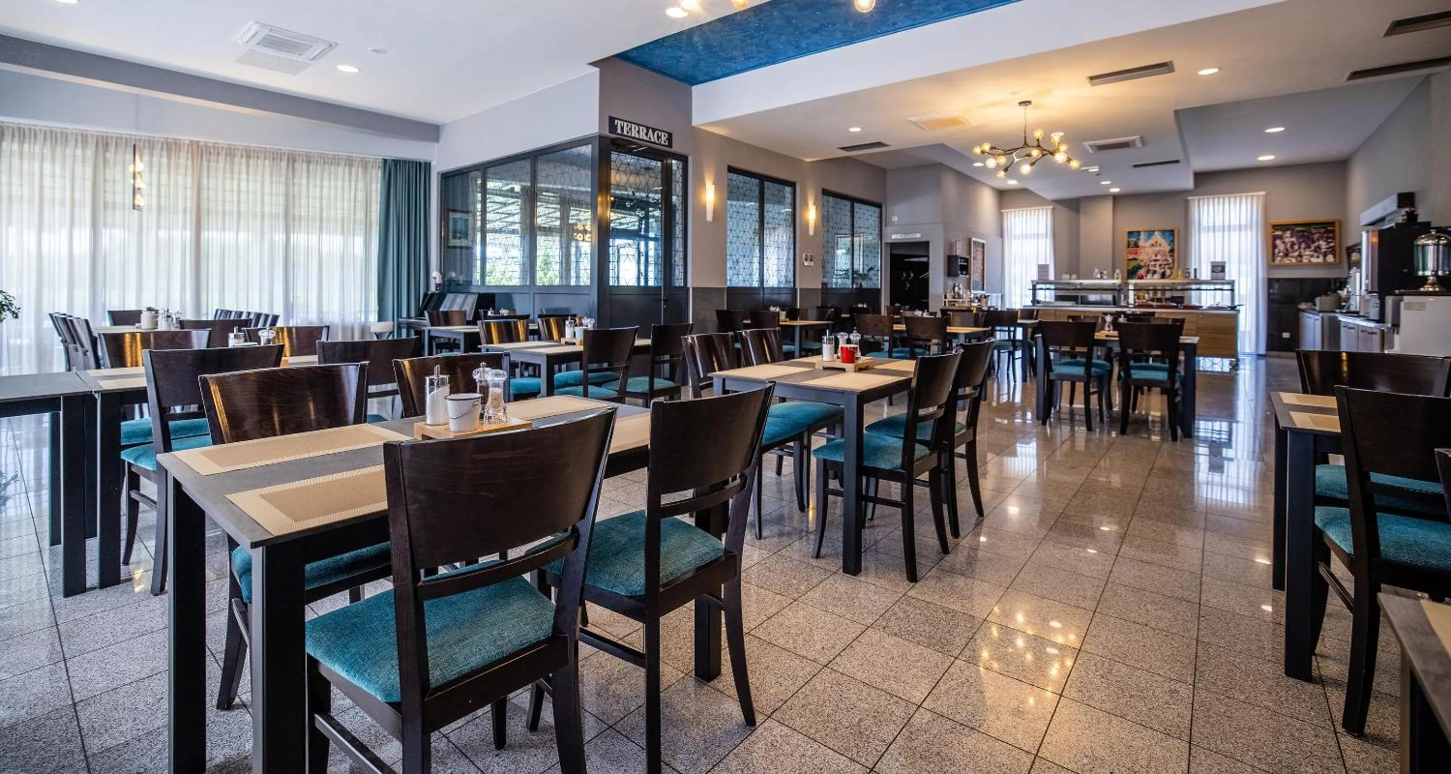 Restaurant/places to eat in Best Western Airport Hotel Stella