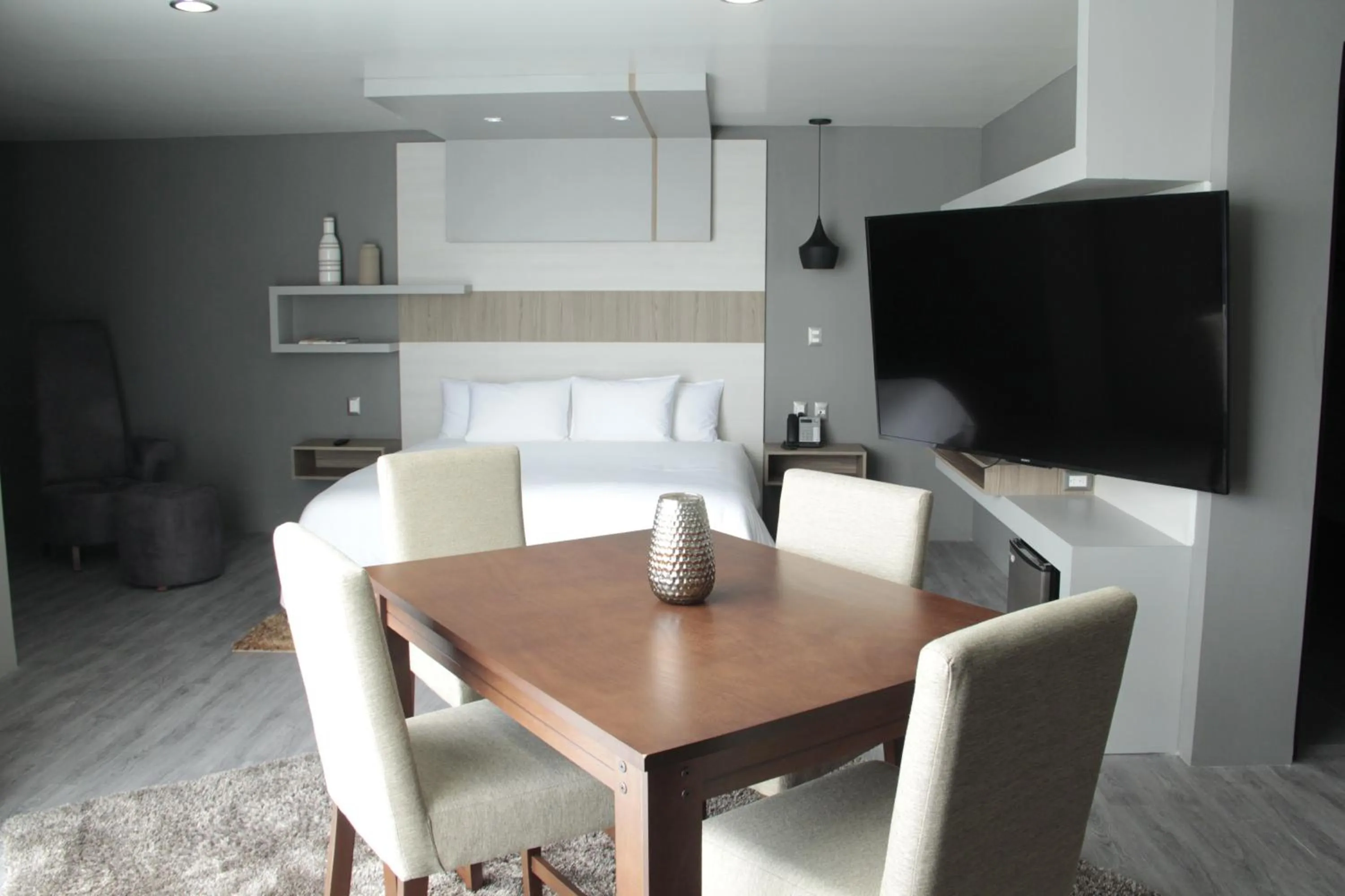 Communal lounge/ TV room in ESDUMA HK HOTEL Pachuca