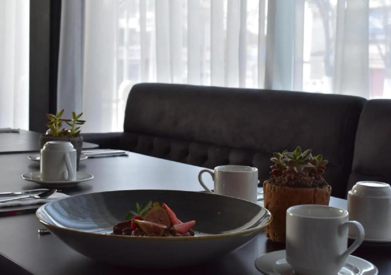 Food in ESDUMA HK HOTEL Pachuca