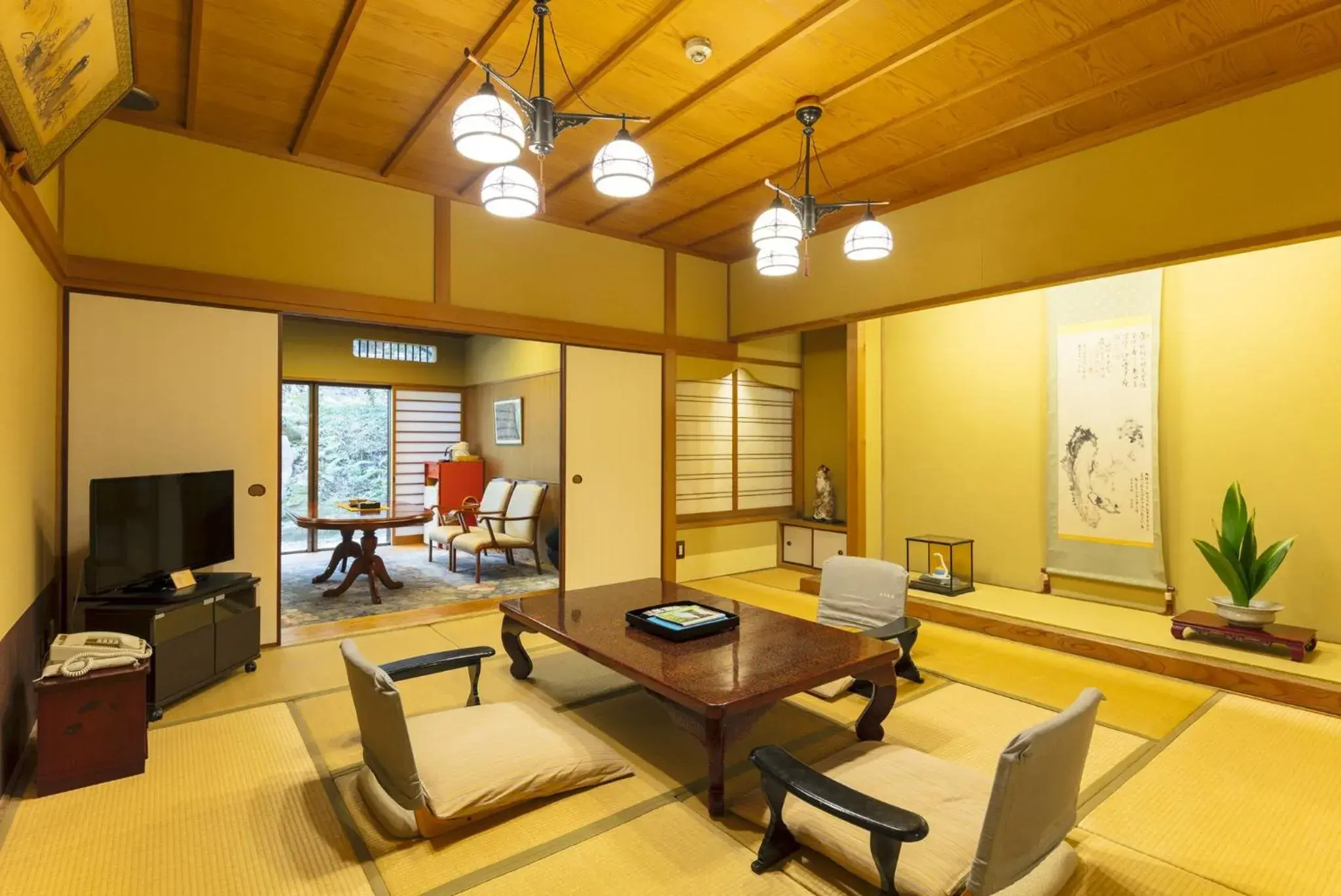 Photo of the whole room in Futsukaichi Hot Spring - Daimaru Besso Photo of the whole room in Futsukaichi Hot Spring - Daimaru Besso