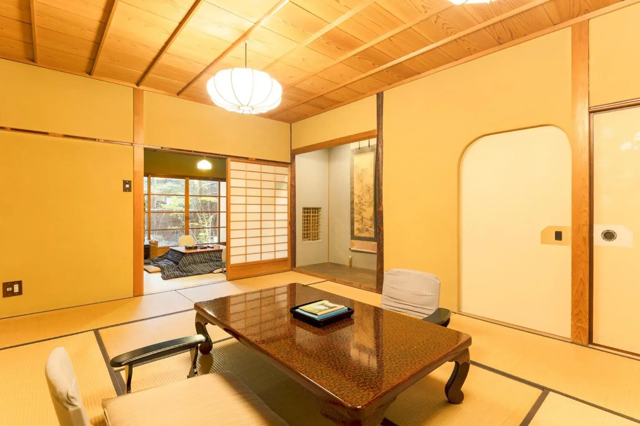 Photo of the whole room in Futsukaichi Hot Spring - Daimaru Besso Photo of the whole room in Futsukaichi Hot Spring - Daimaru Besso