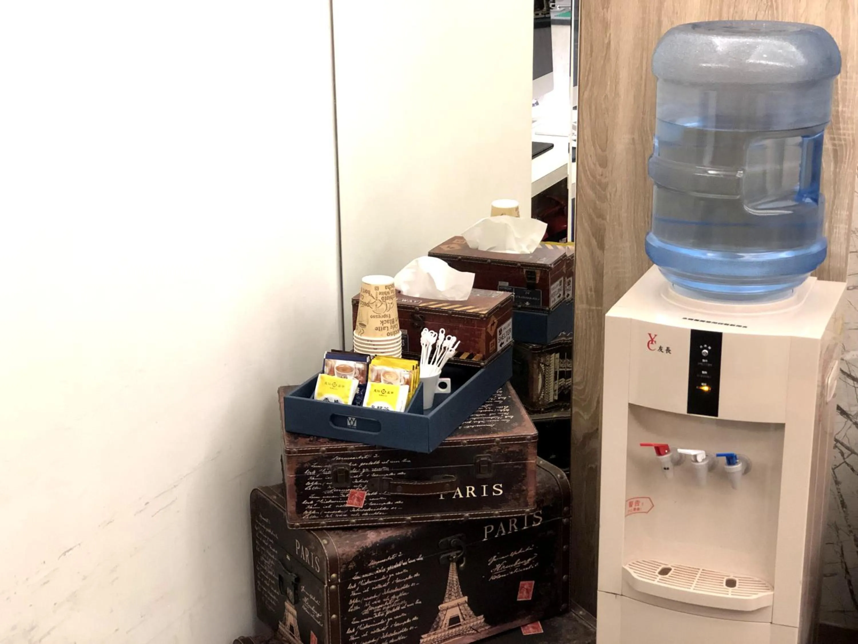 Communal lounge/ TV room in Fairytale Yi Su Hotspring Hotel