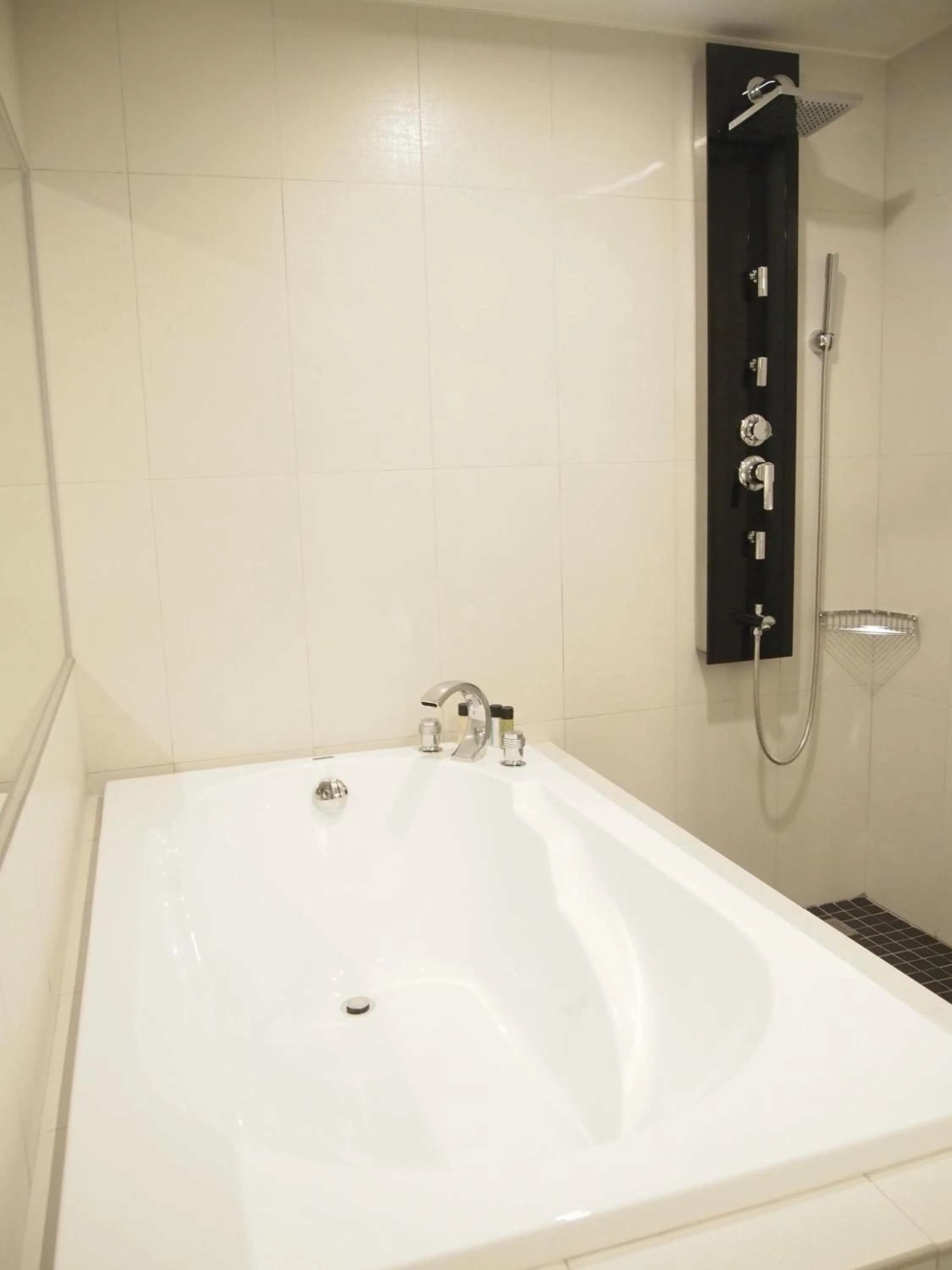 Bathroom in Fairytale Yi Su Hotspring Hotel