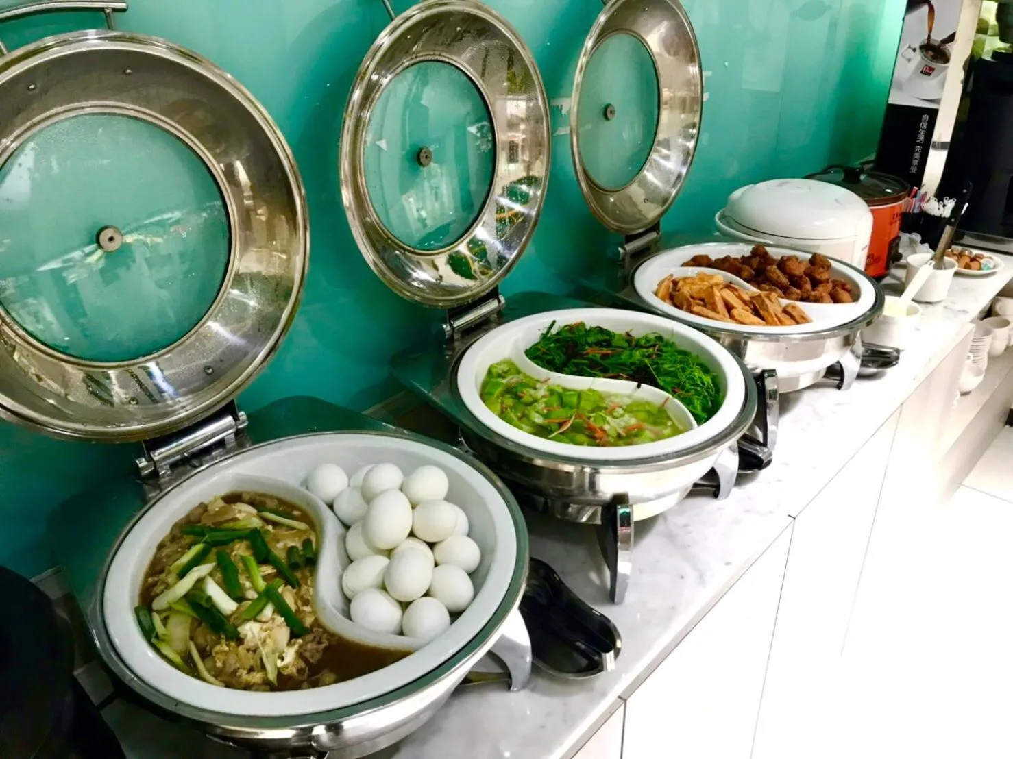 Buffet breakfast in Fairytale Yi Su Hotspring Hotel
