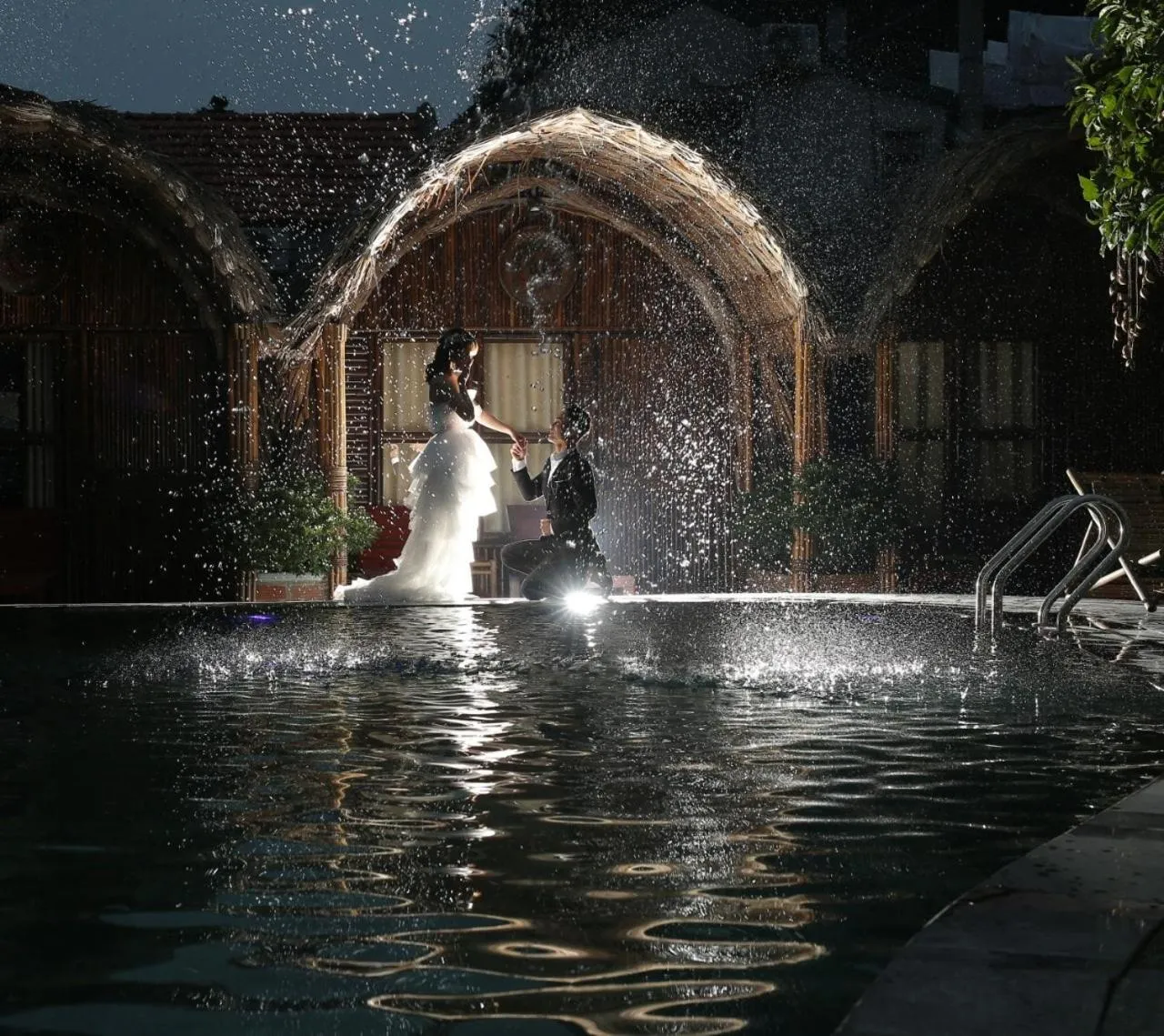 Night in Tam Coc Bungalow